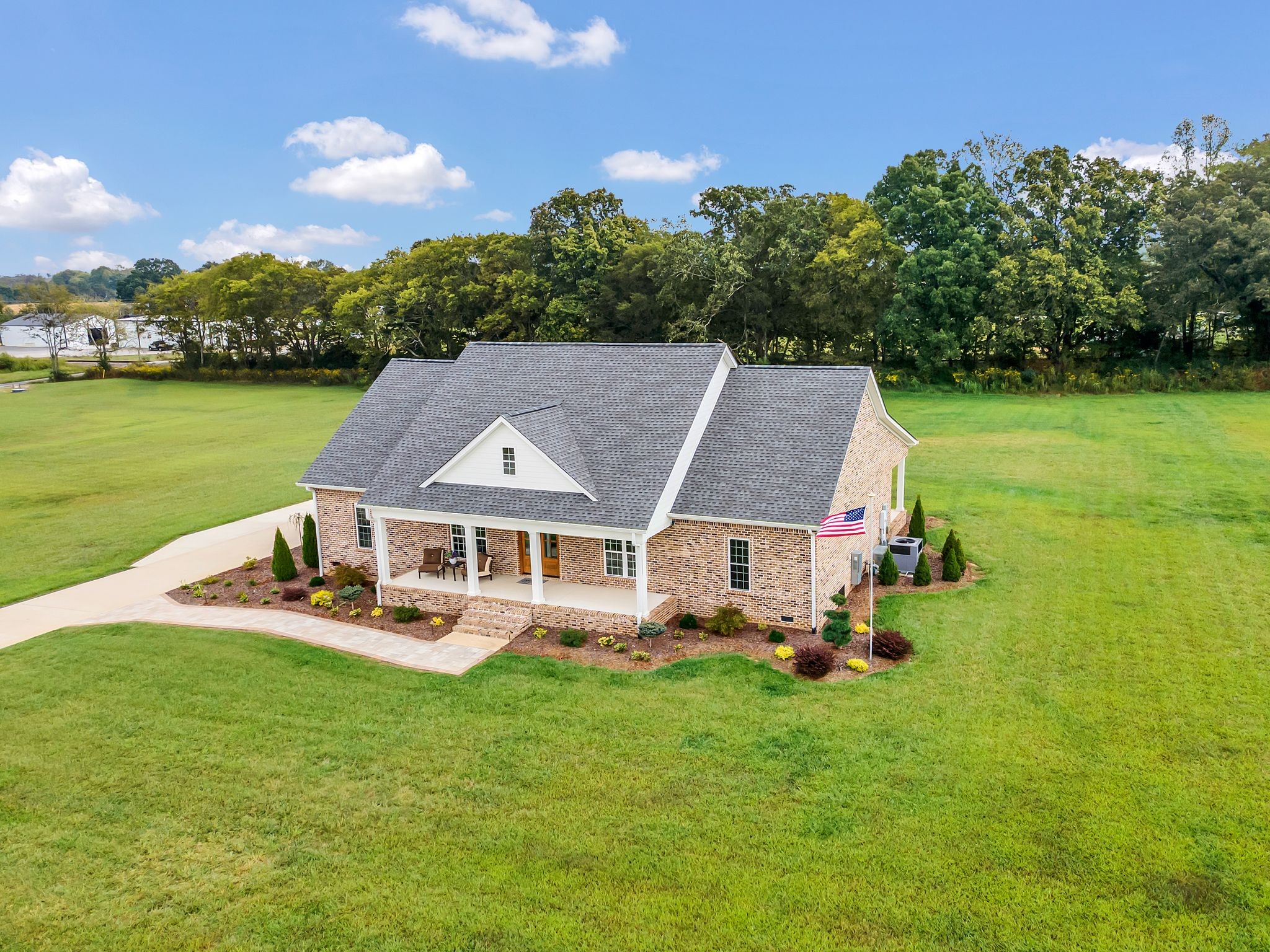 63 Hurst Dr