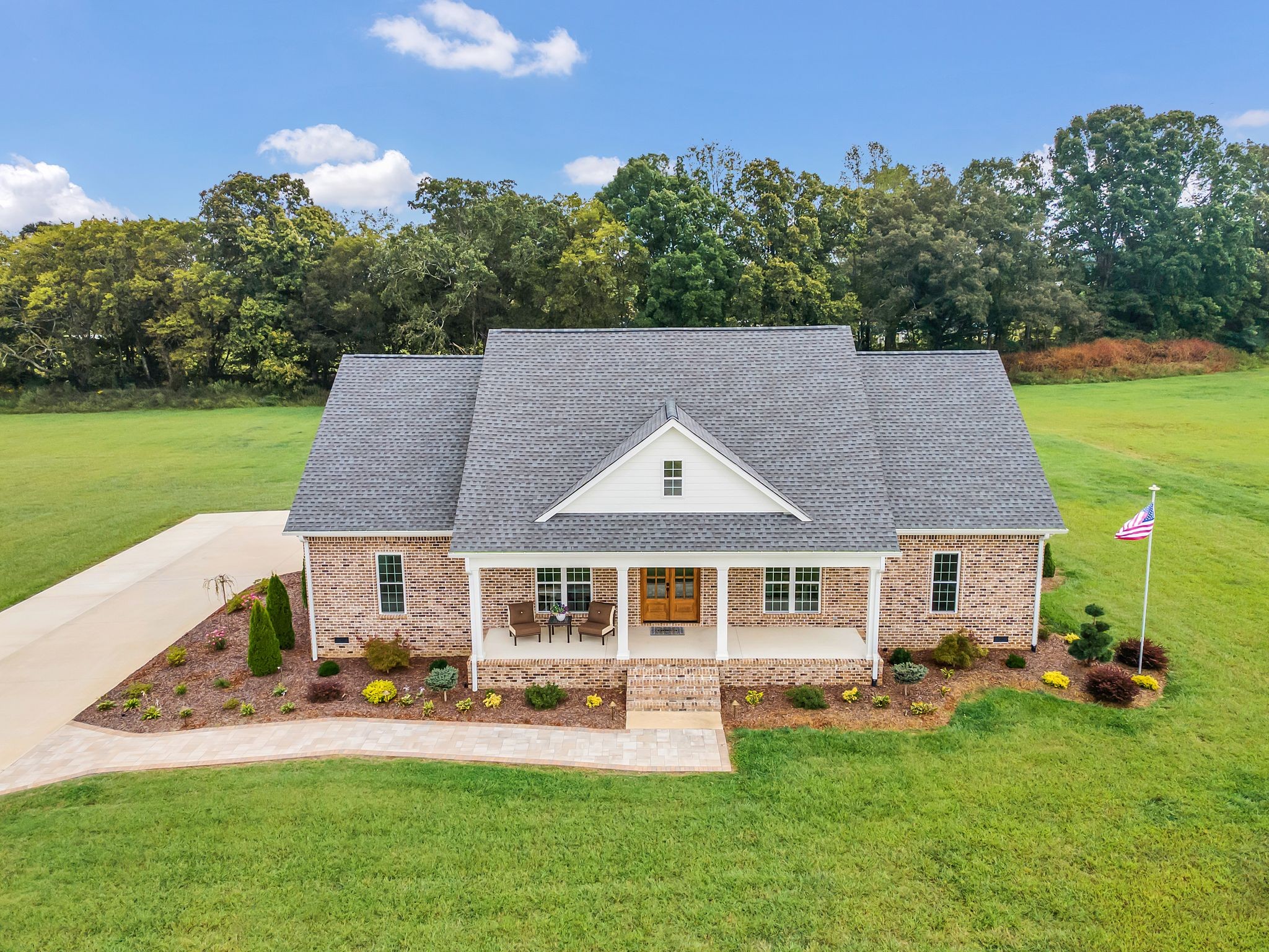 63 Hurst Dr
