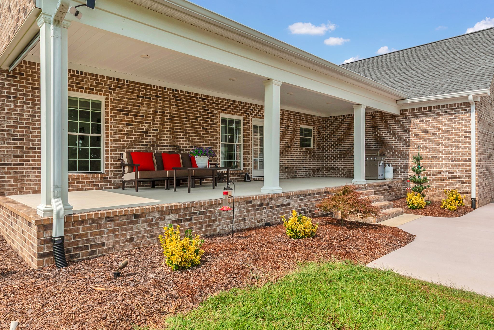 63 Hurst Dr