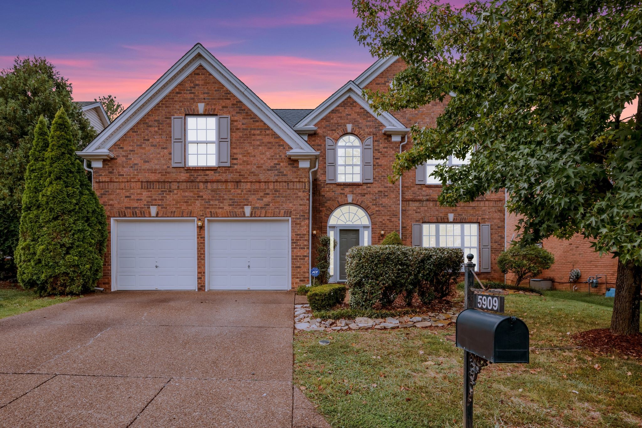 5909 Westheimer Dr