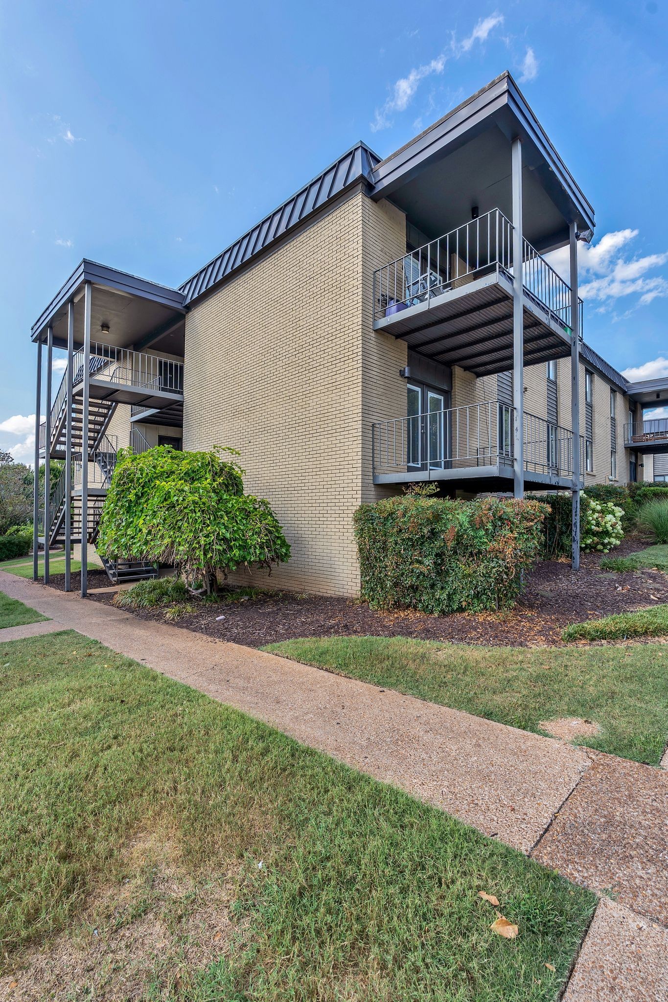 6680 Charlotte Pike Unit: E1