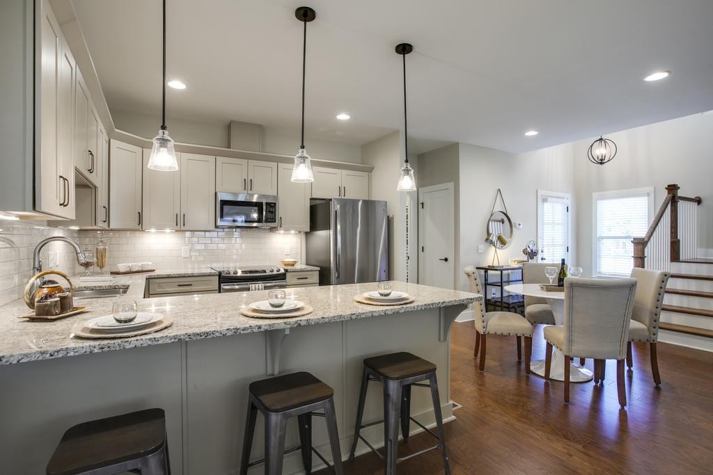 4007 Elkins Aly