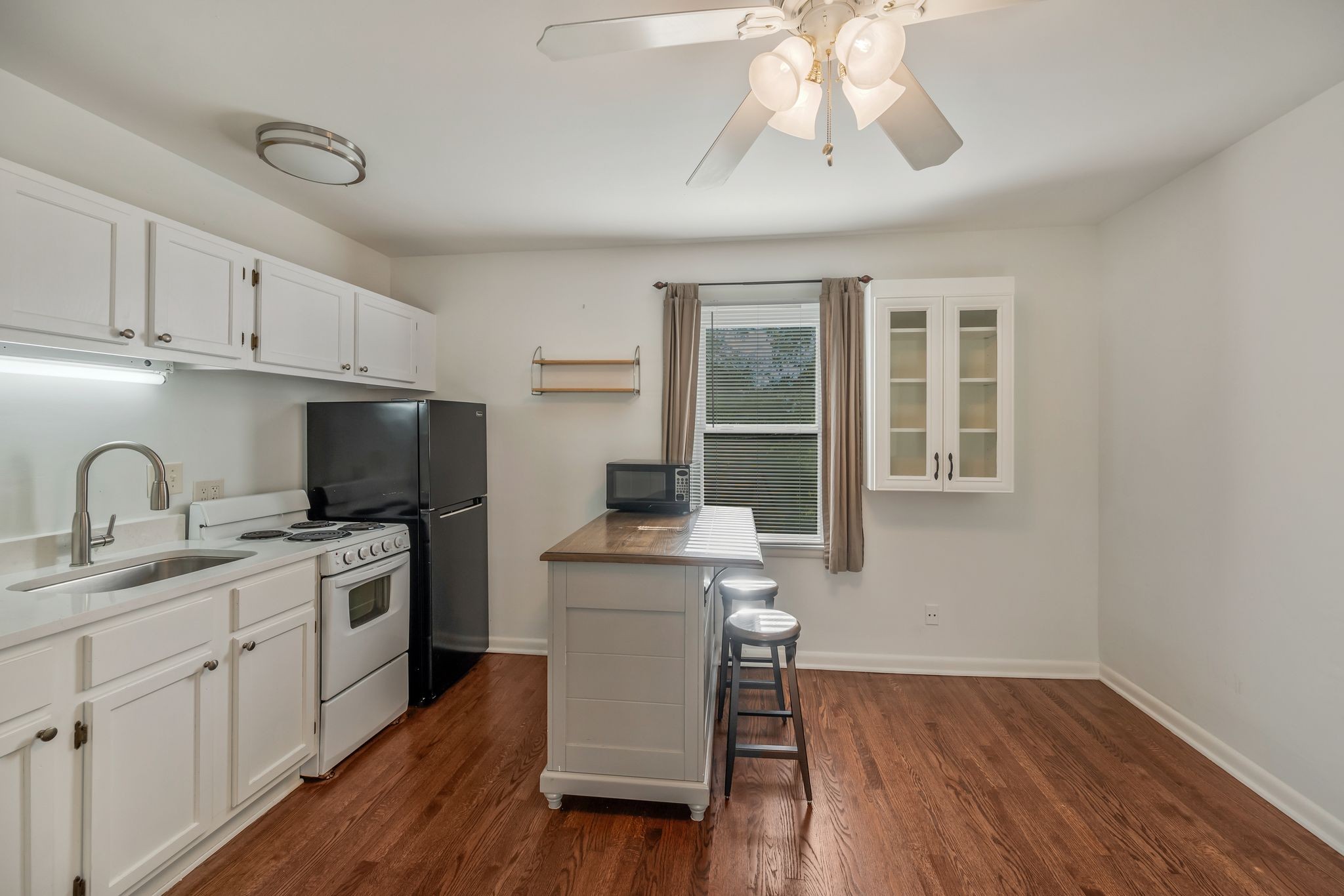 3735 Central Ave Unit: B2