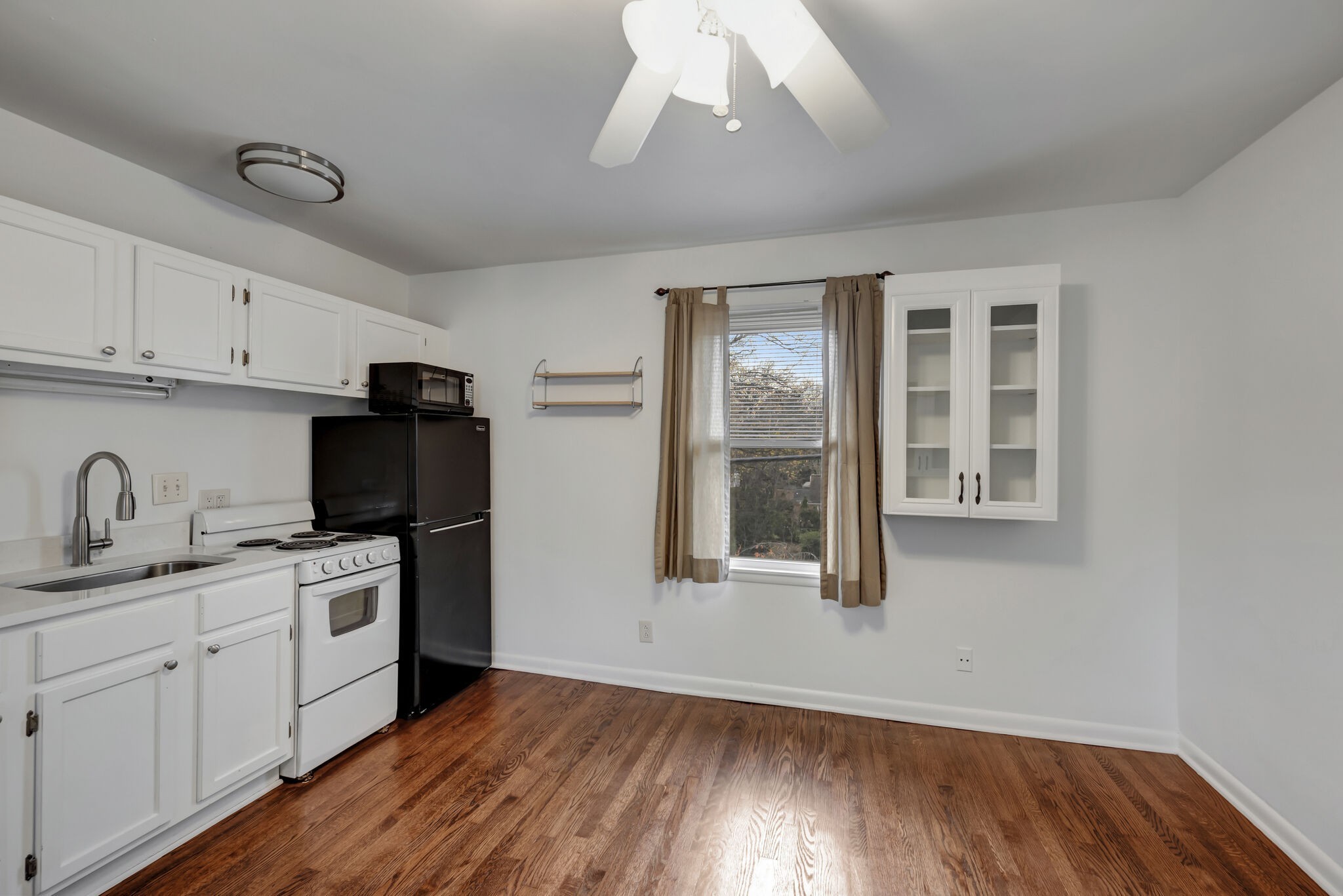 3735 Central Ave Unit: B2