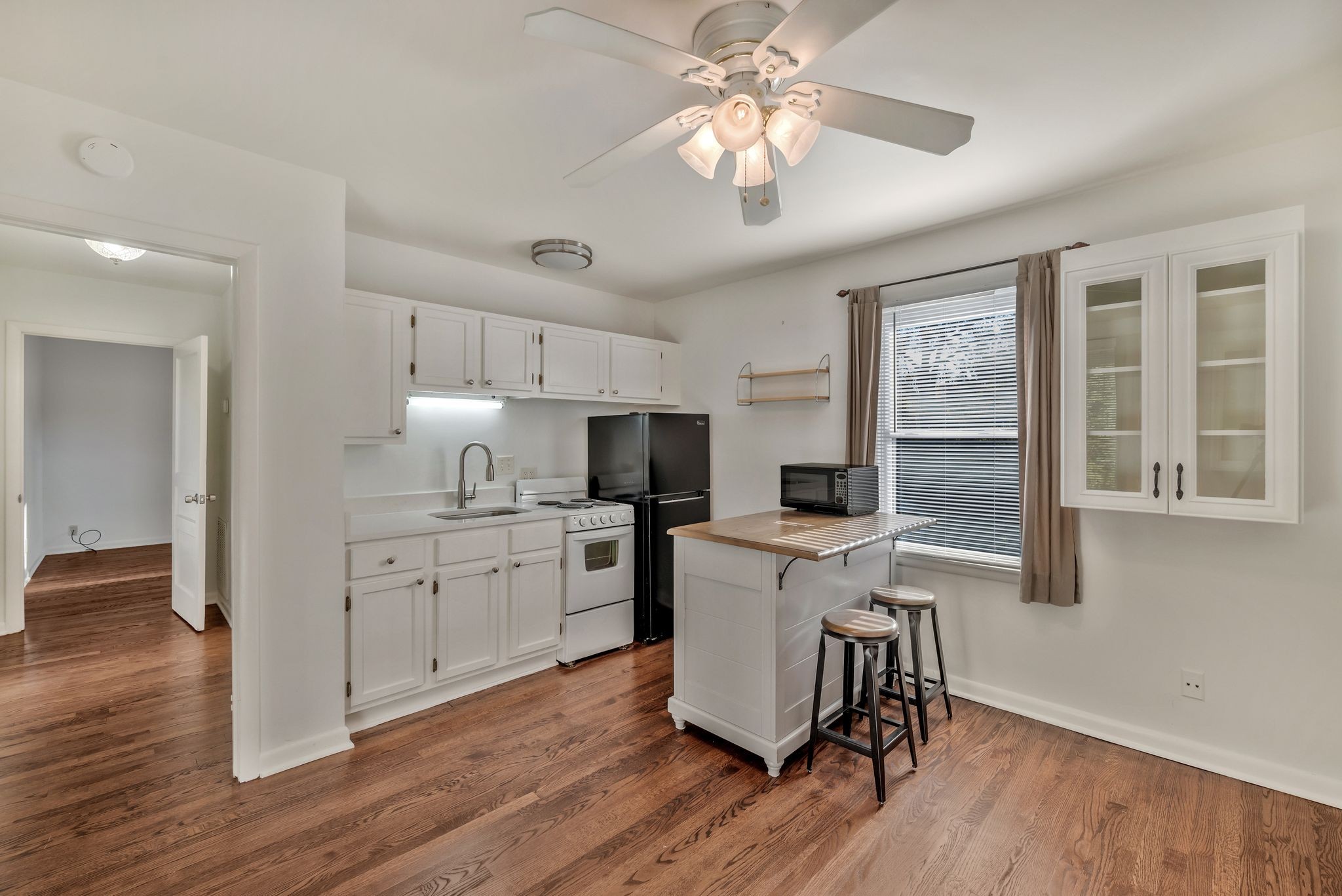 3735 Central Ave Unit: B2