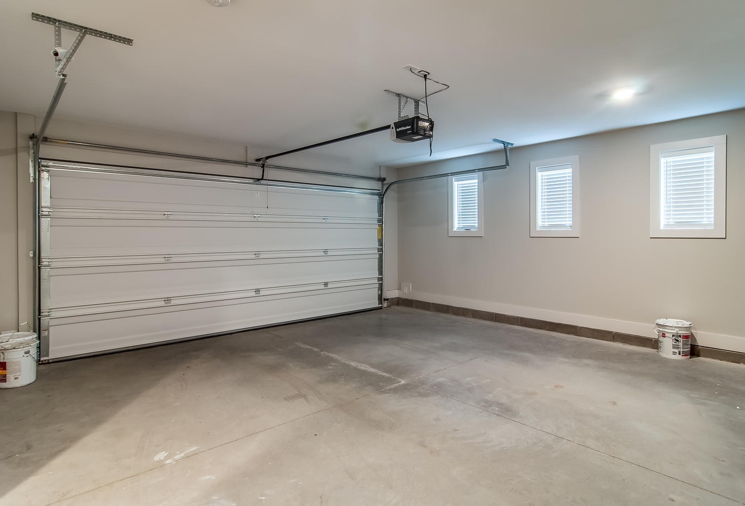 2021 Beech Avenue Unit: 5
