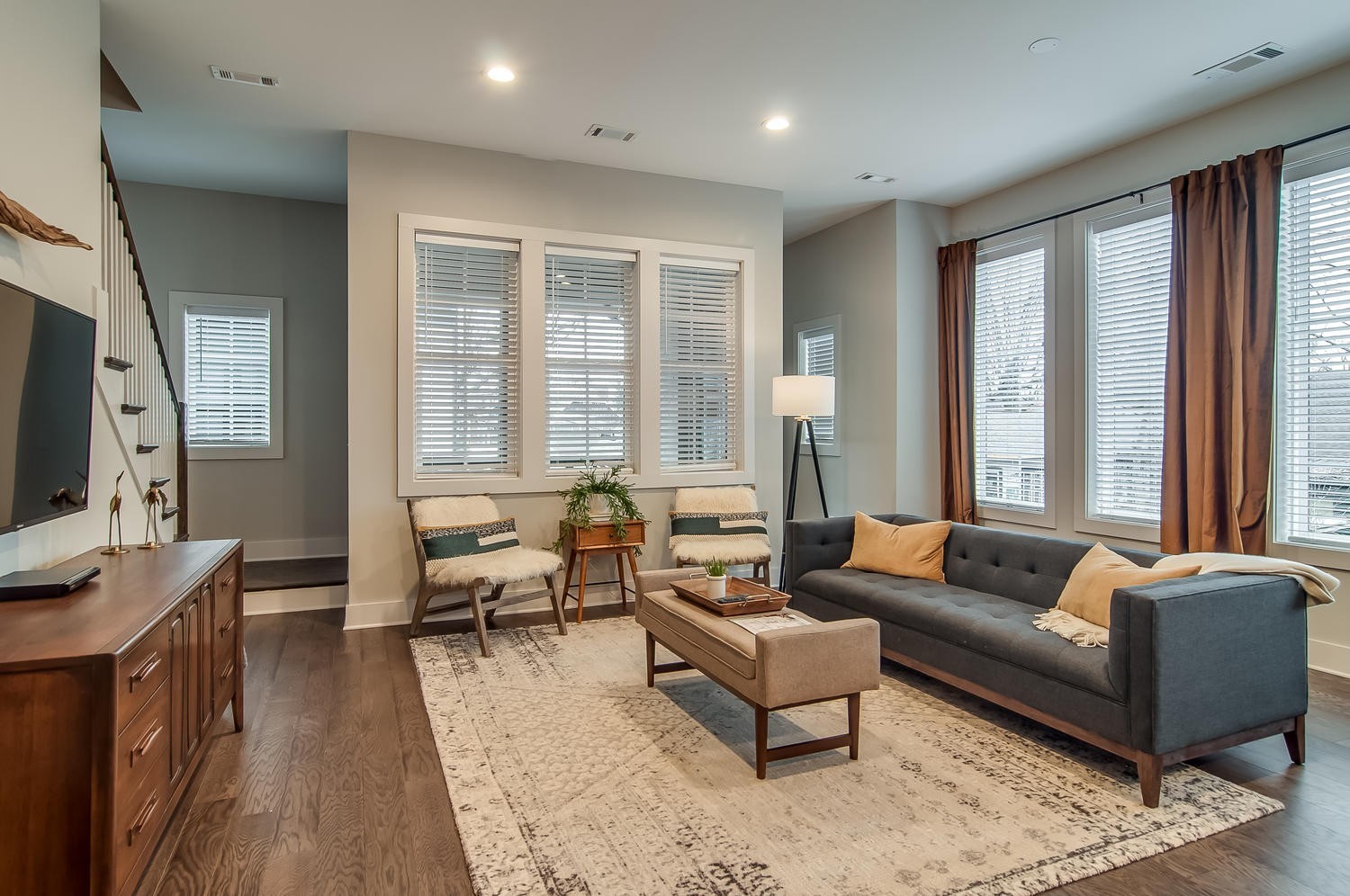 2021 Beech Avenue Unit: 5