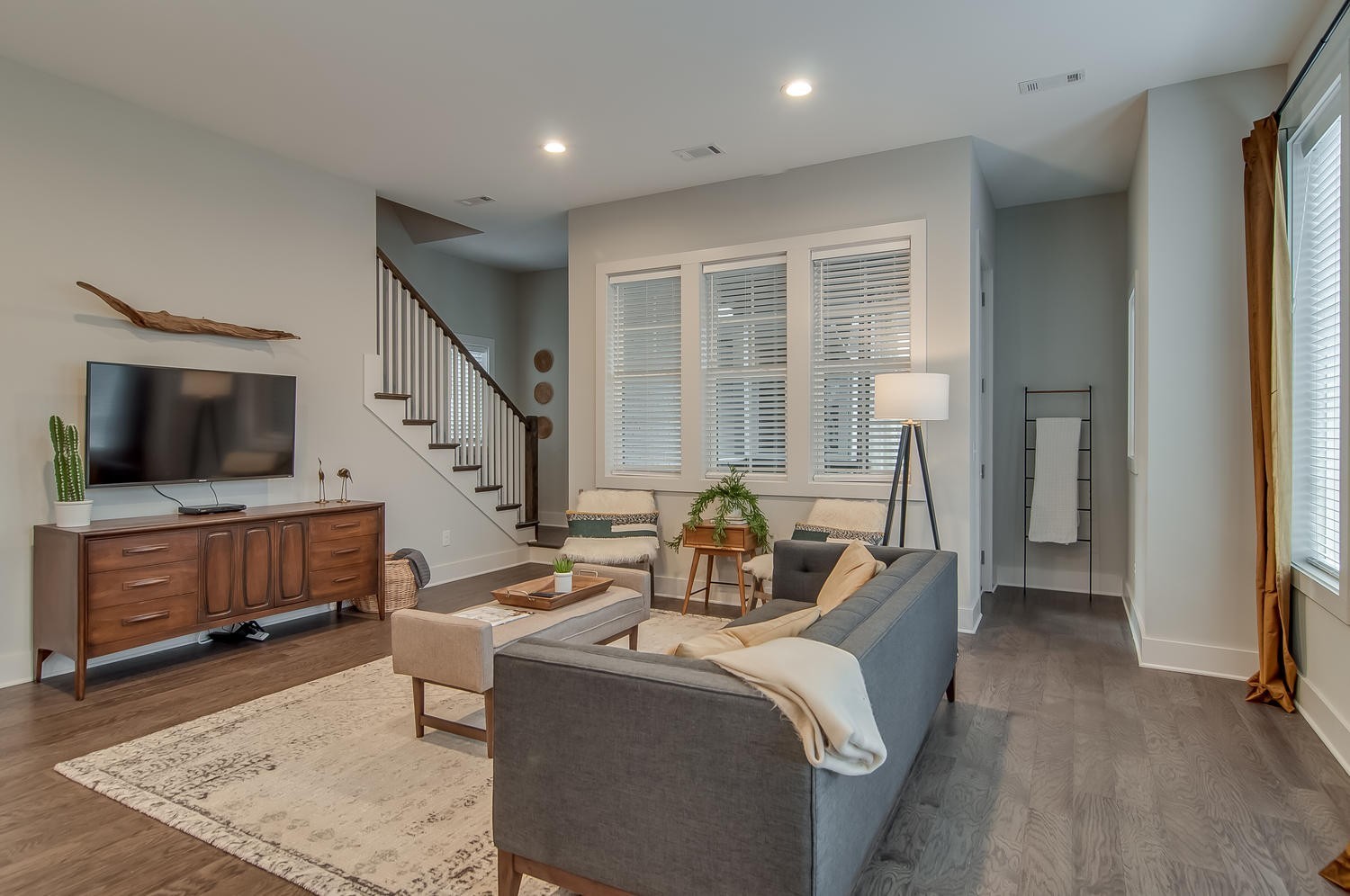 2021 Beech Avenue Unit: 5