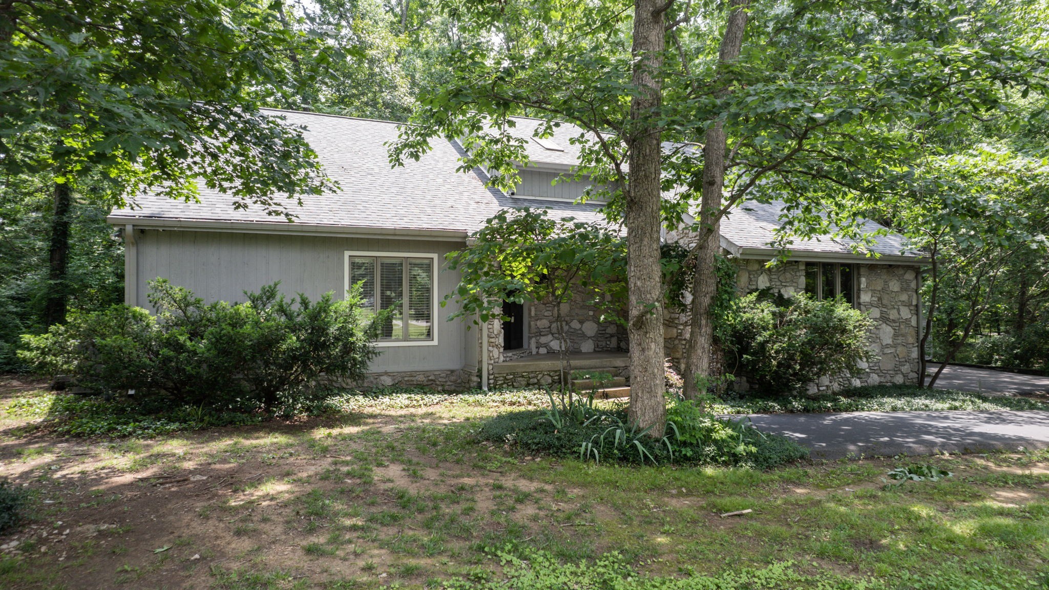 103 Southwinds Dr