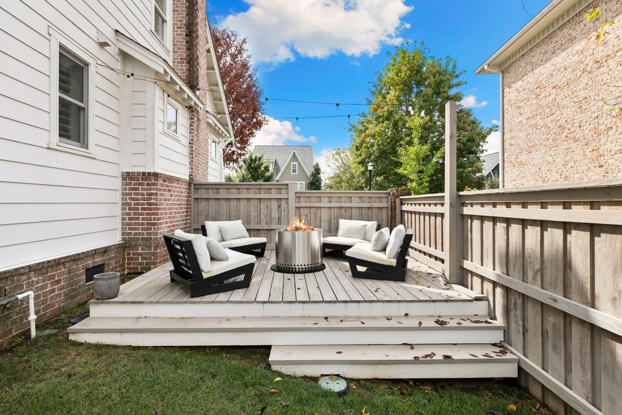 2988 Americus Dr