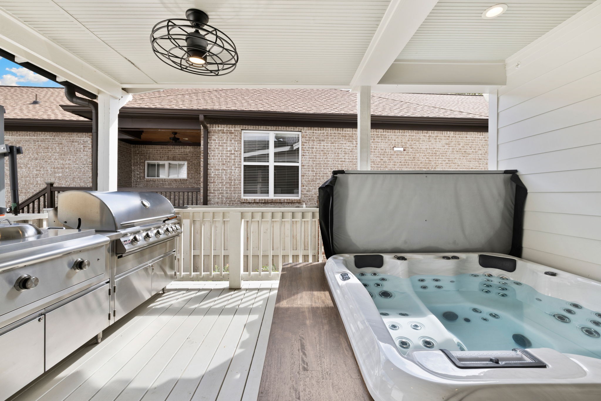 2988 Americus Dr