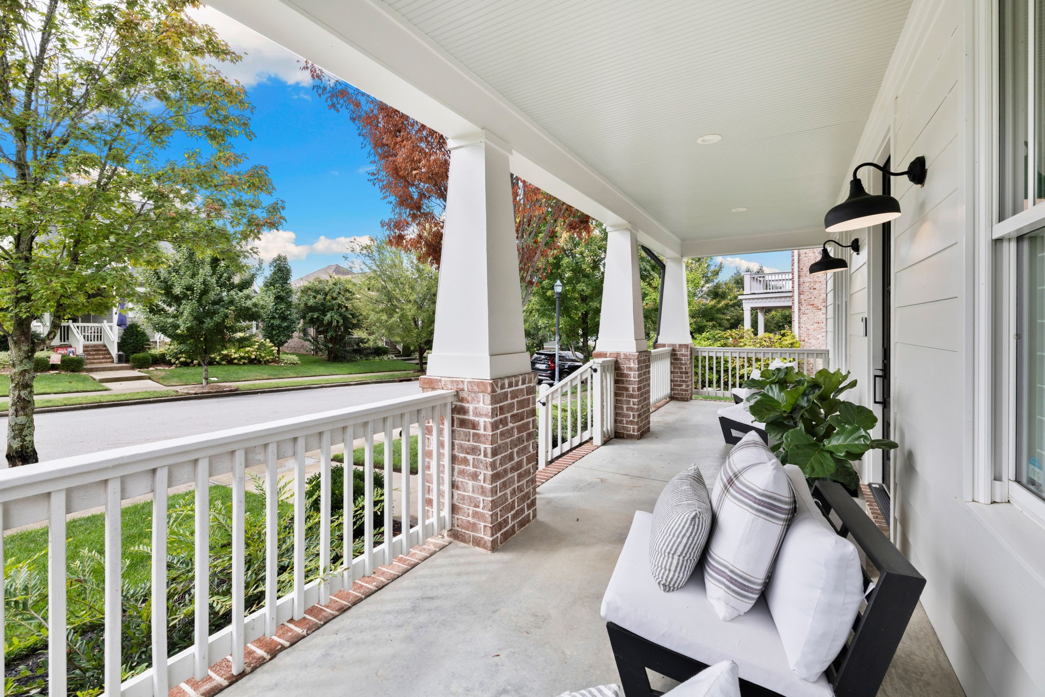 2988 Americus Dr