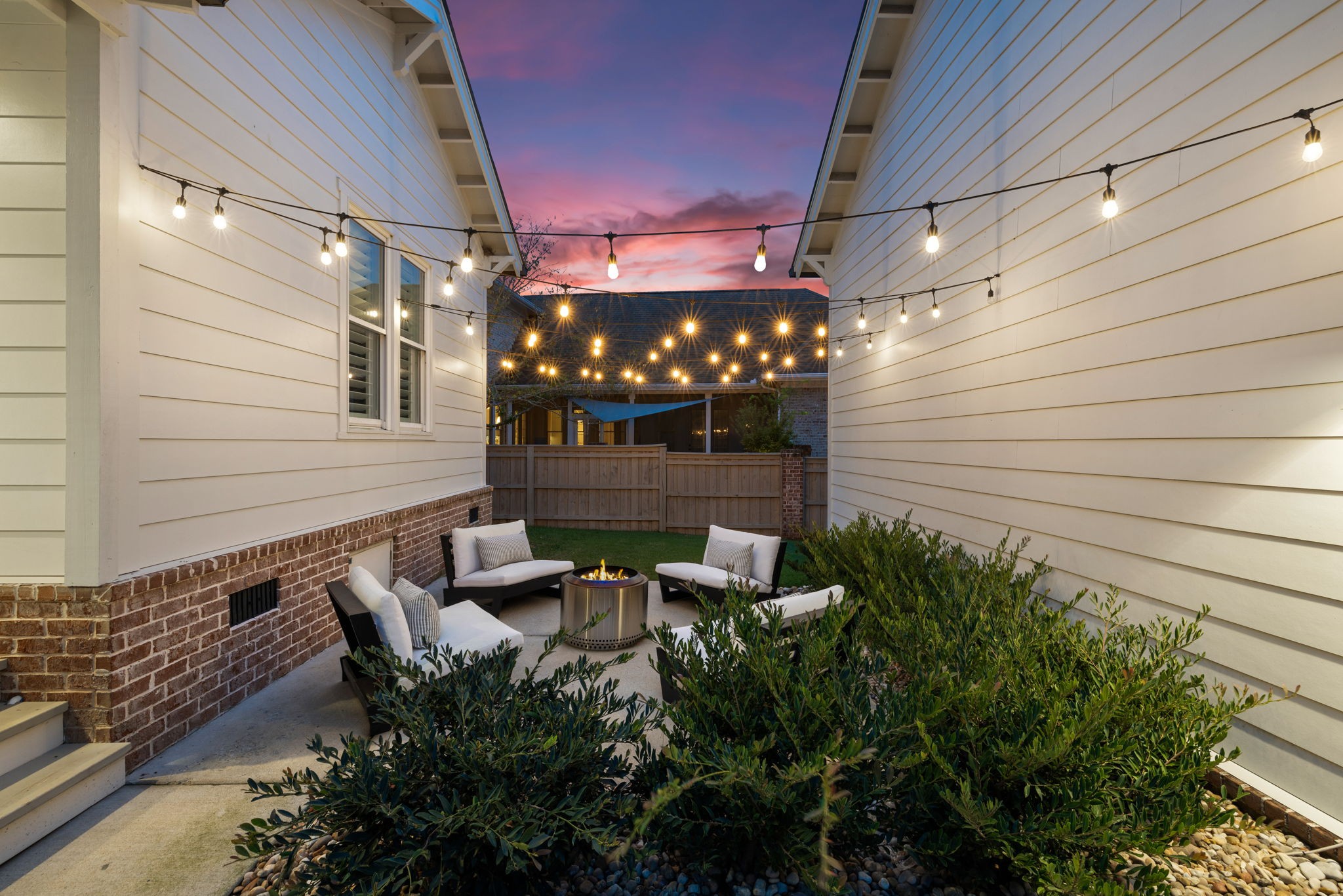 2988 Americus Dr