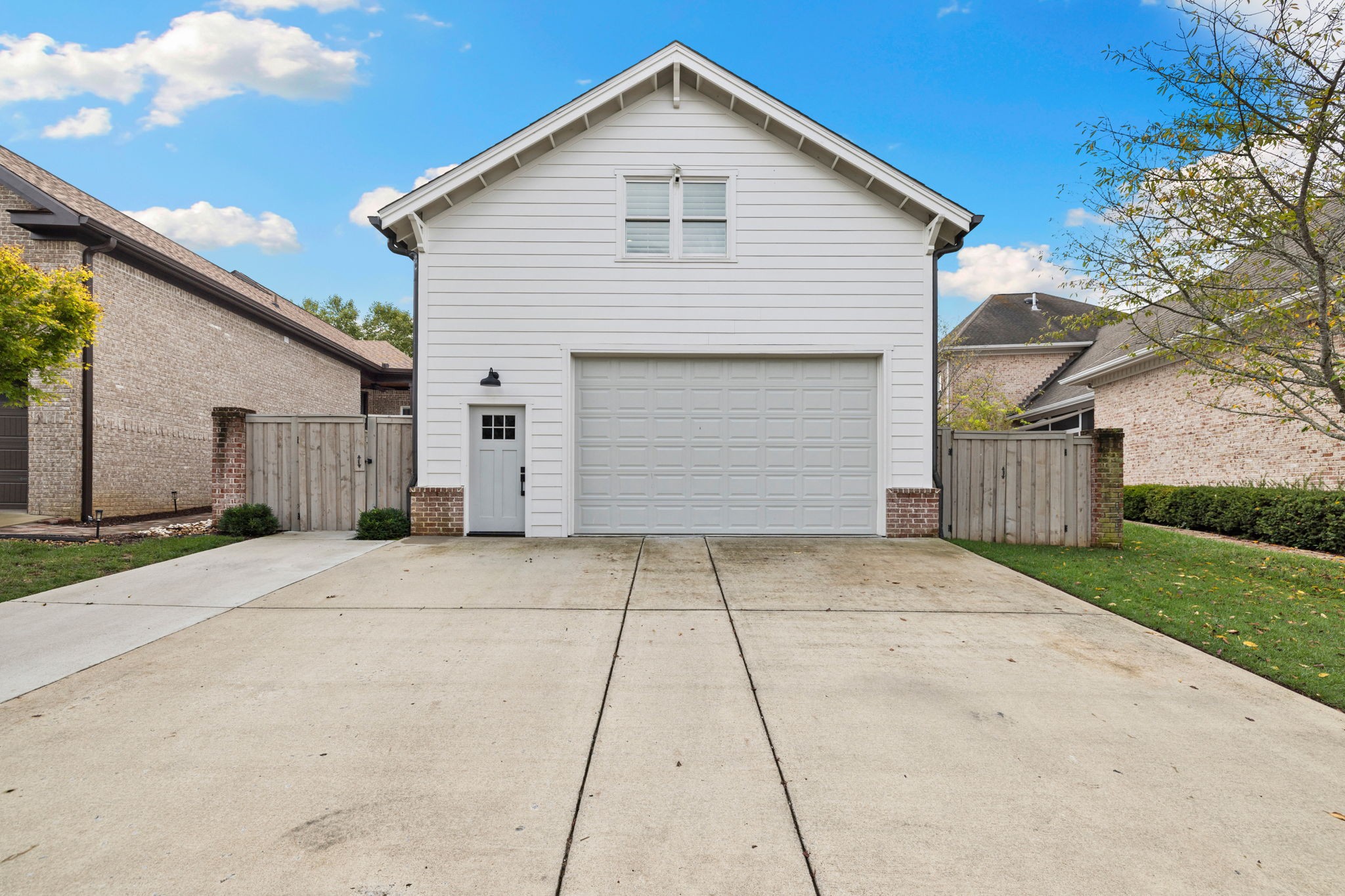 2988 Americus Dr