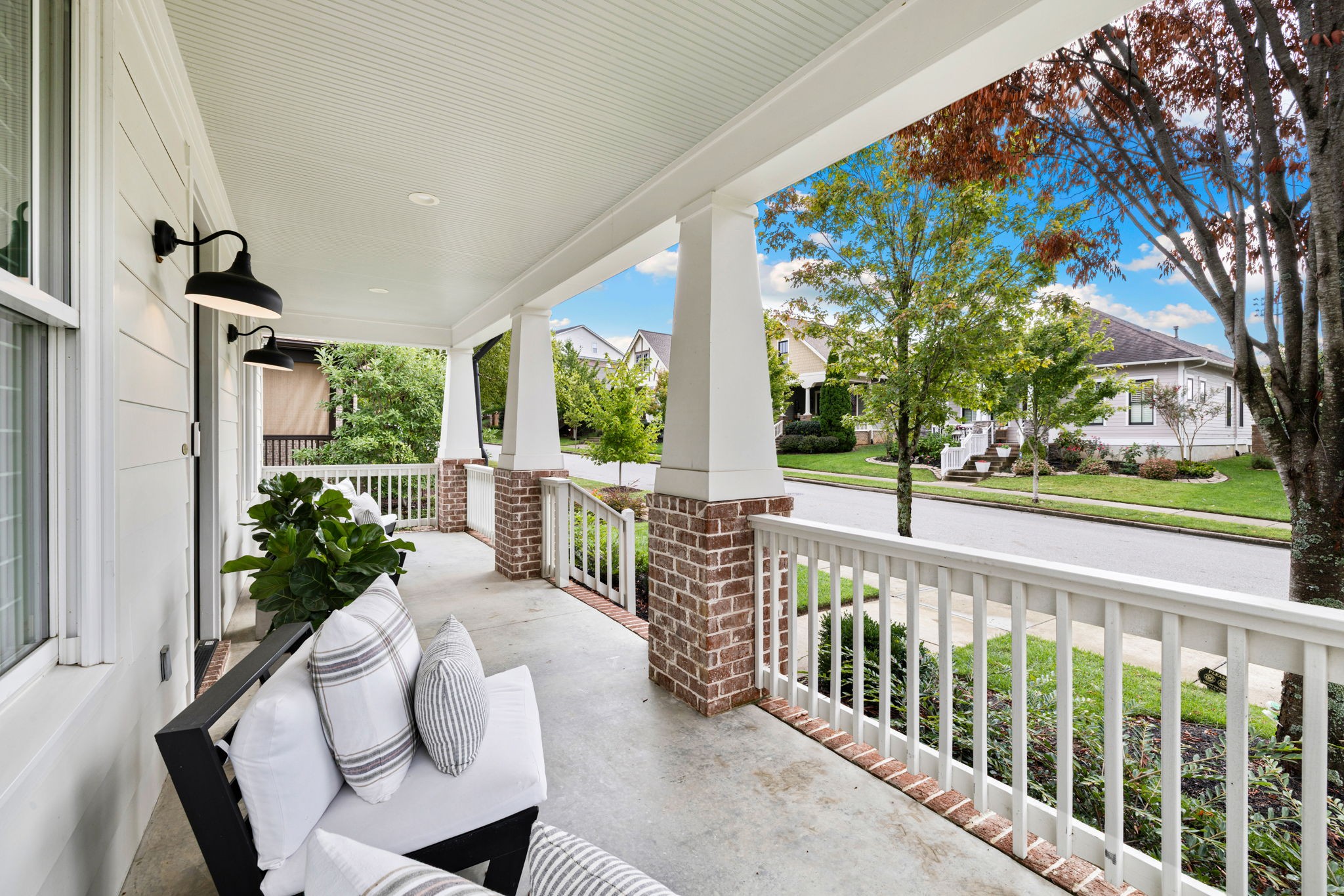 2988 Americus Dr