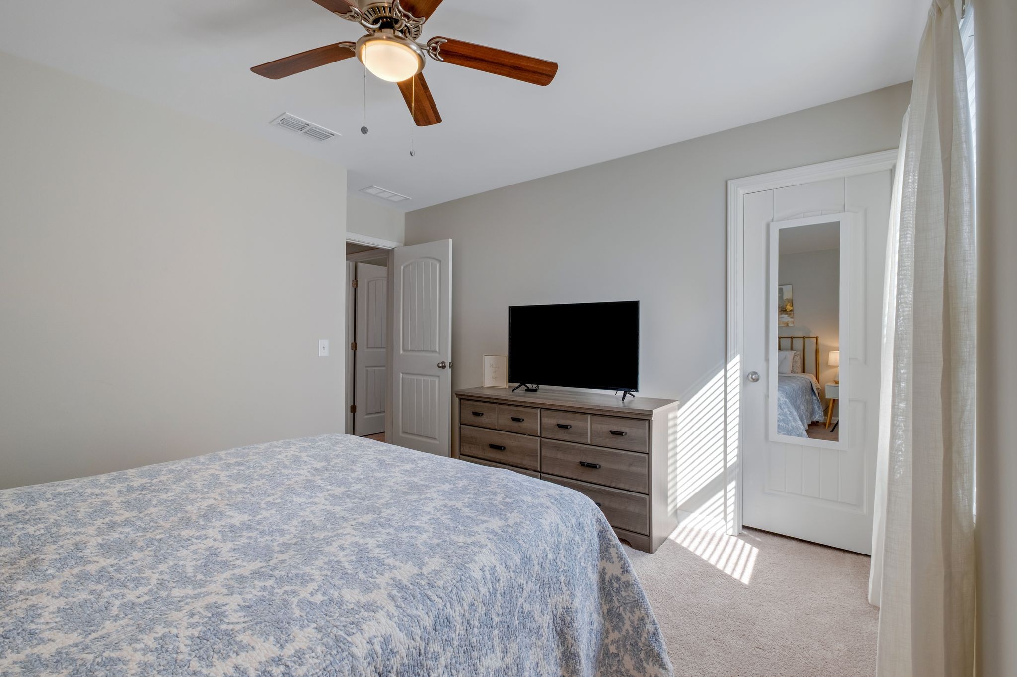 4973 Napoli Dr