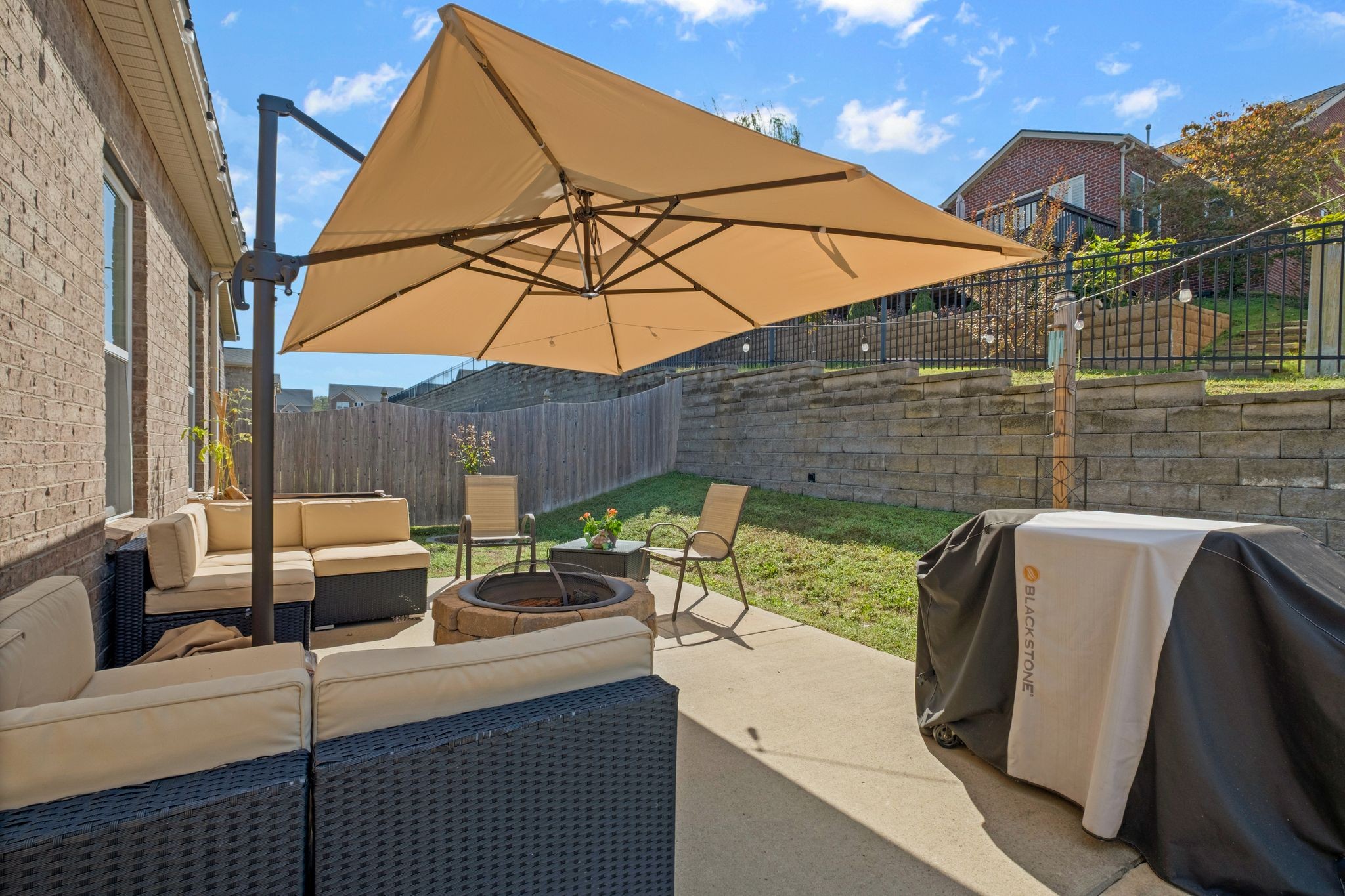 4973 Napoli Dr