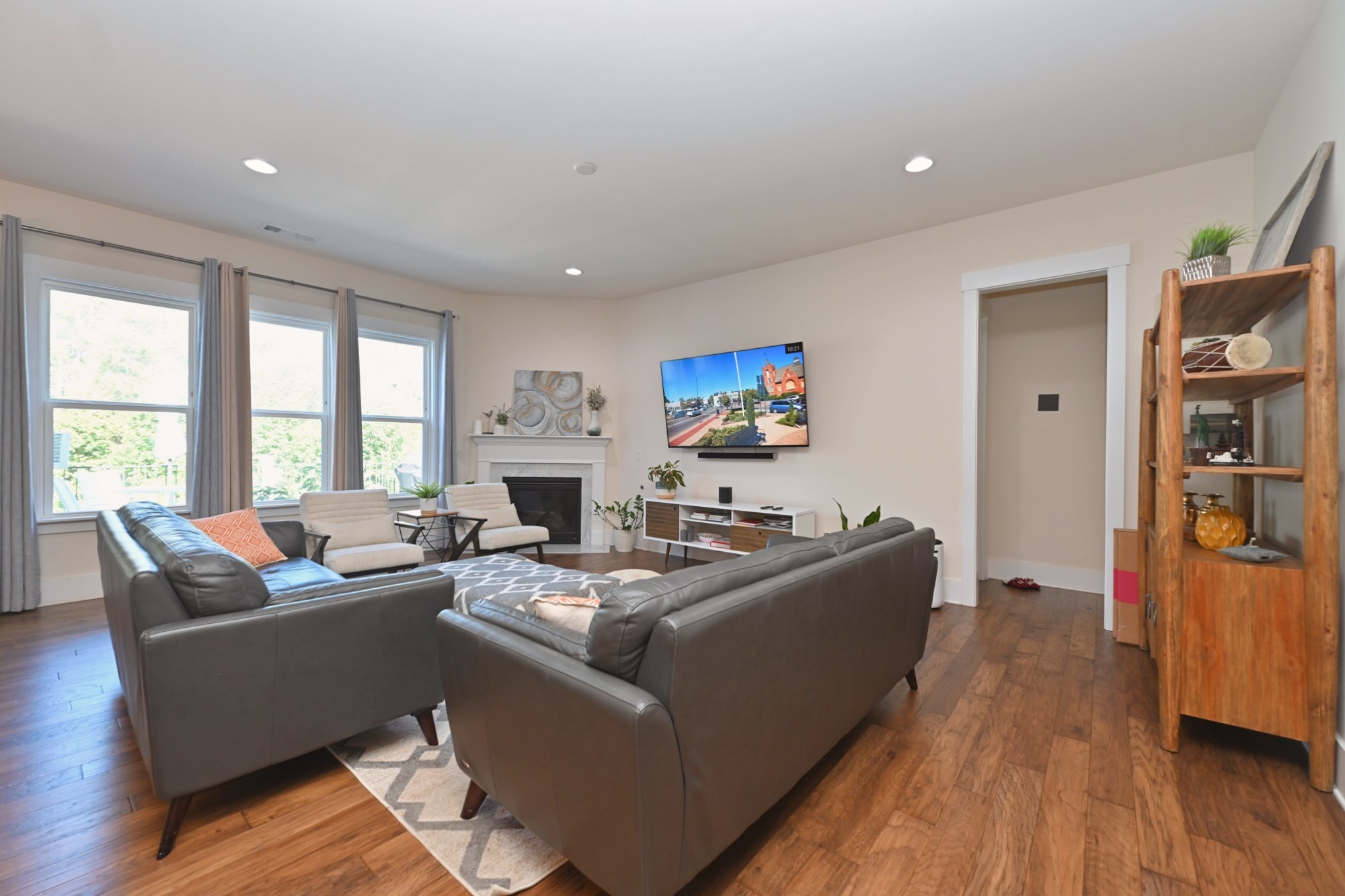 1038 Amelia Park Dr