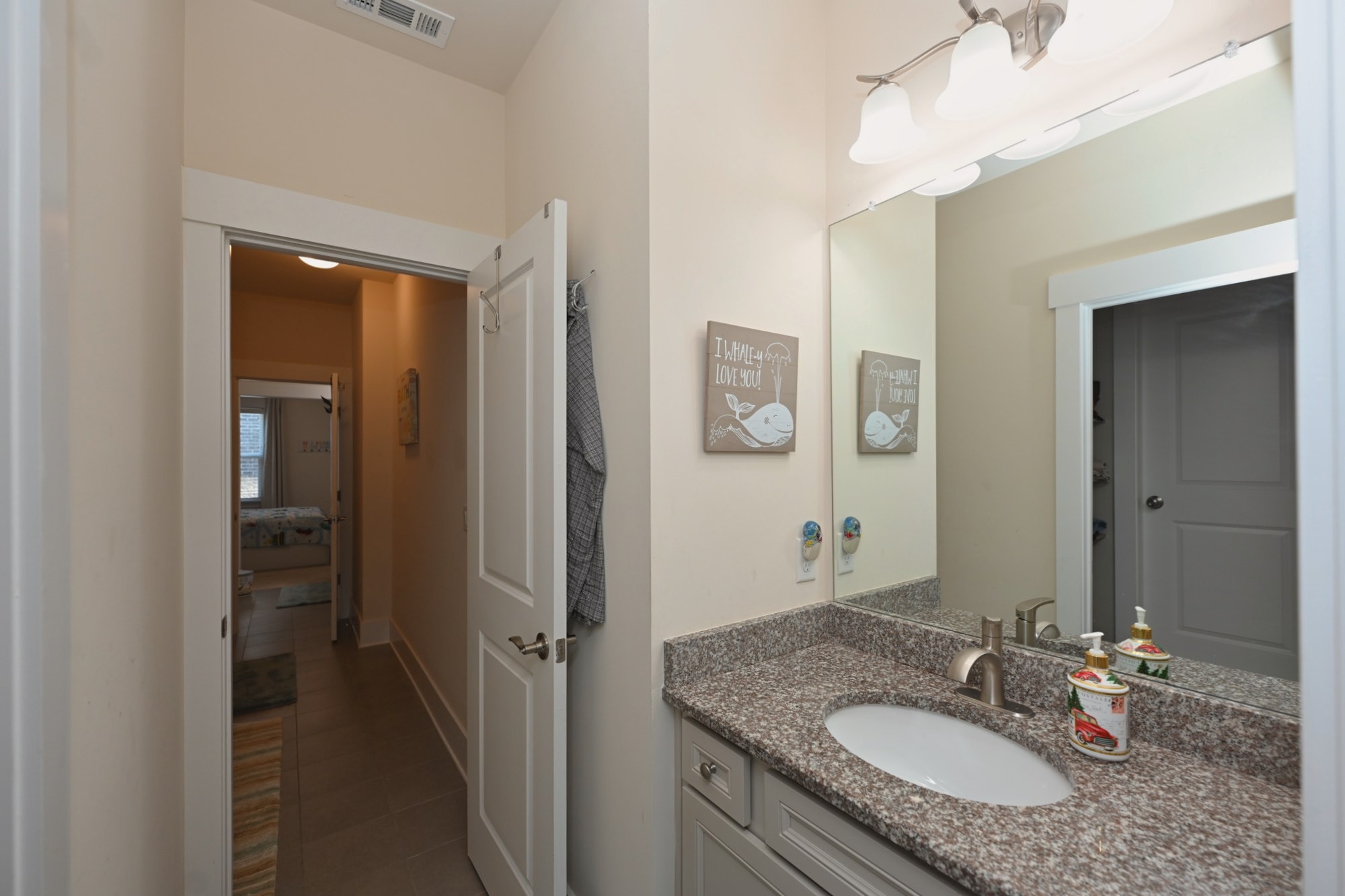 1038 Amelia Park Dr