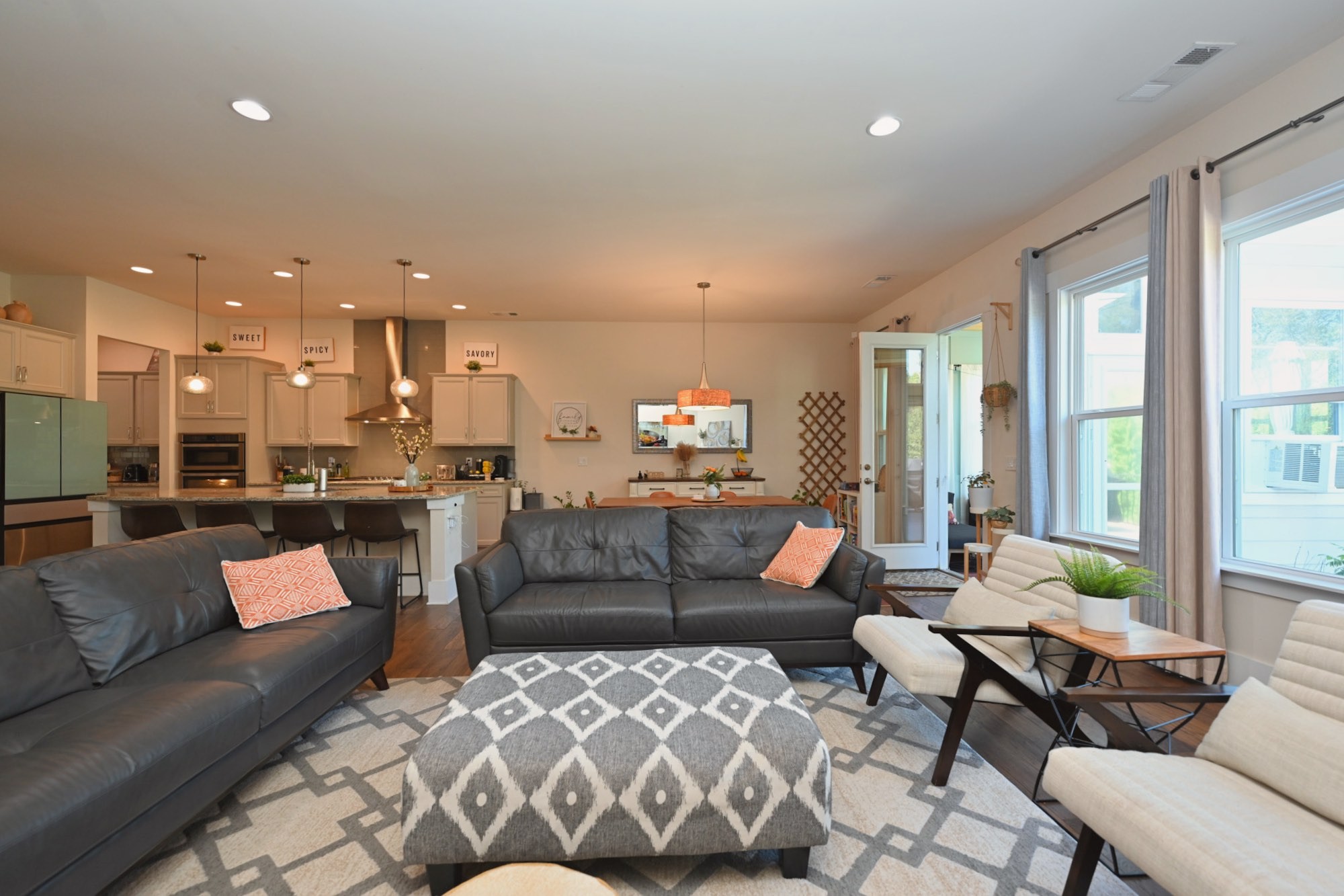 1038 Amelia Park Dr