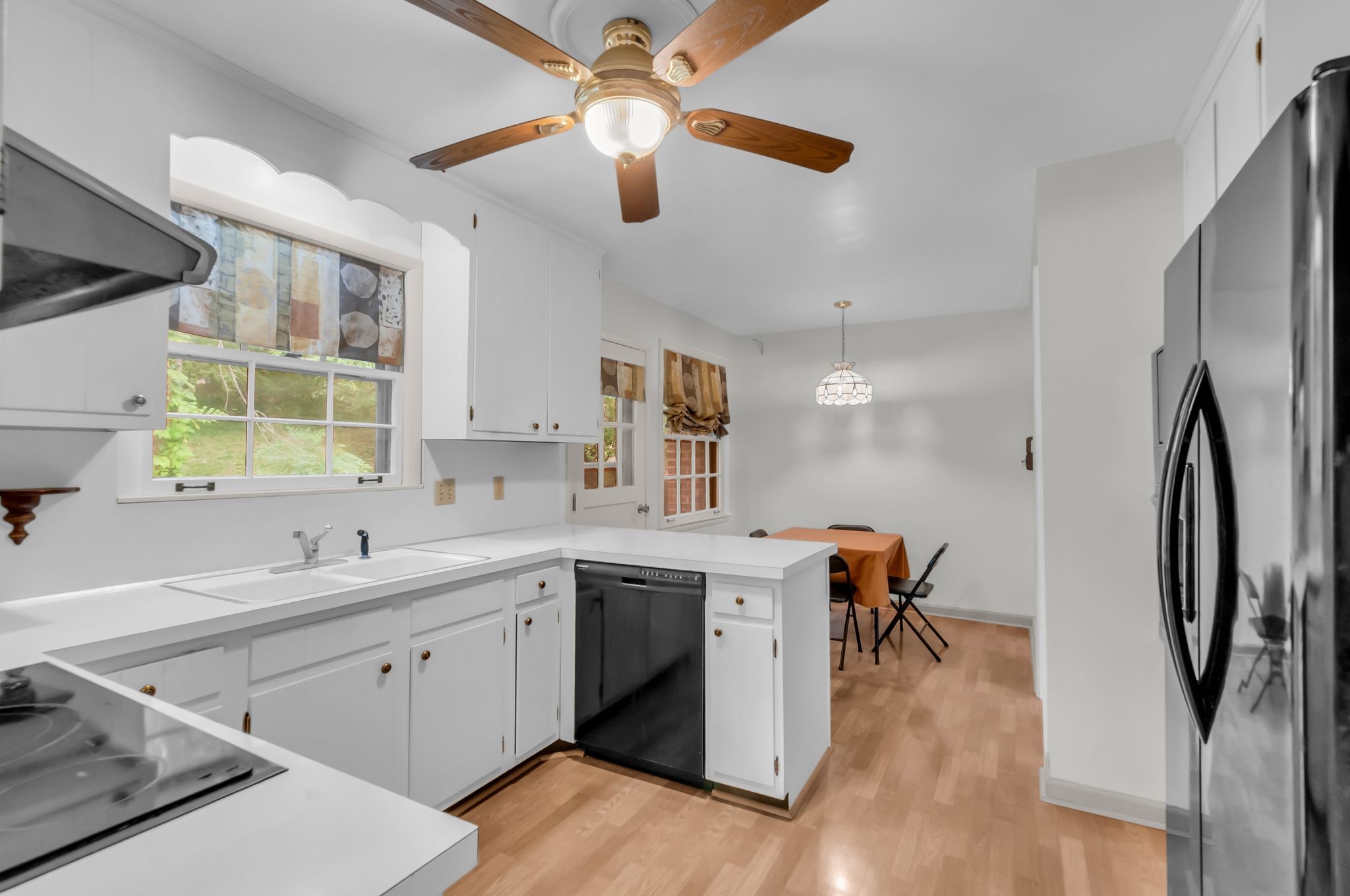 6828 Highland Park Dr