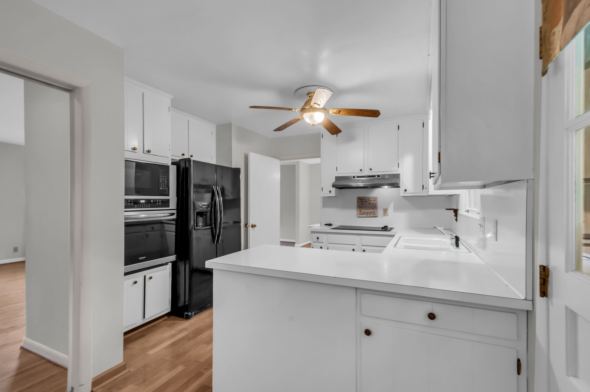6828 Highland Park Dr