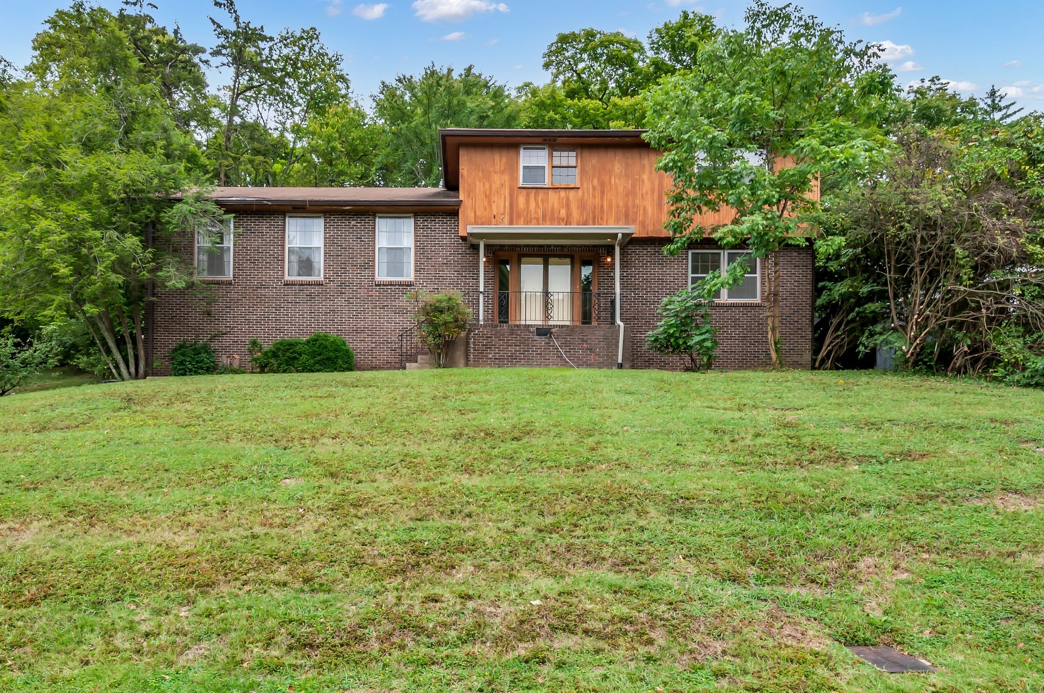 6828 Highland Park Dr