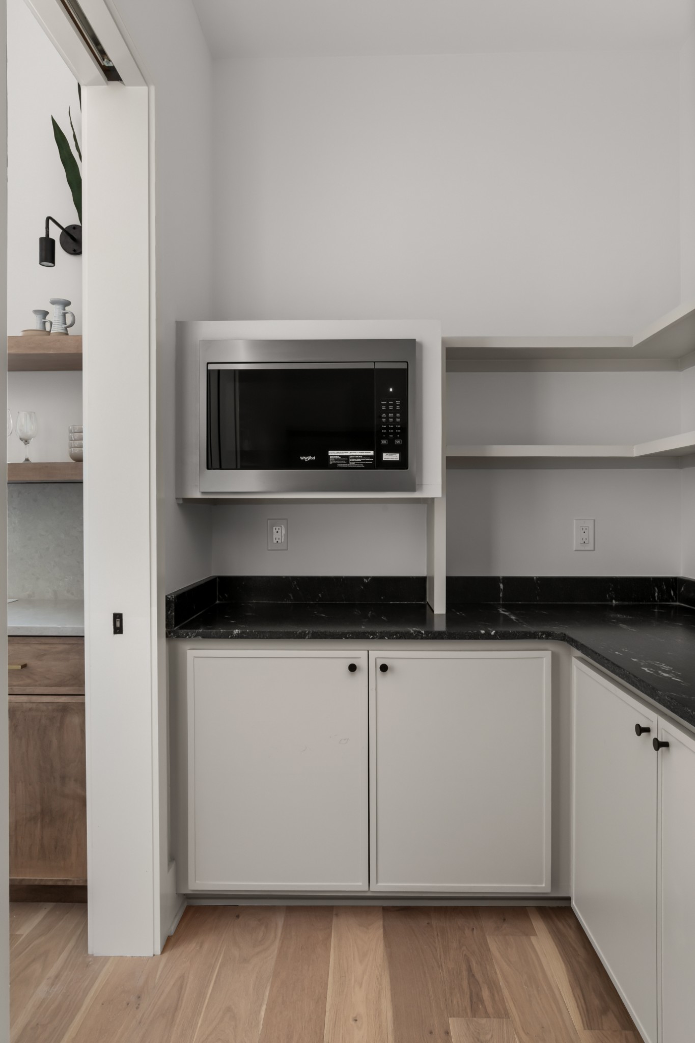 5817 Woodland Hills Dr