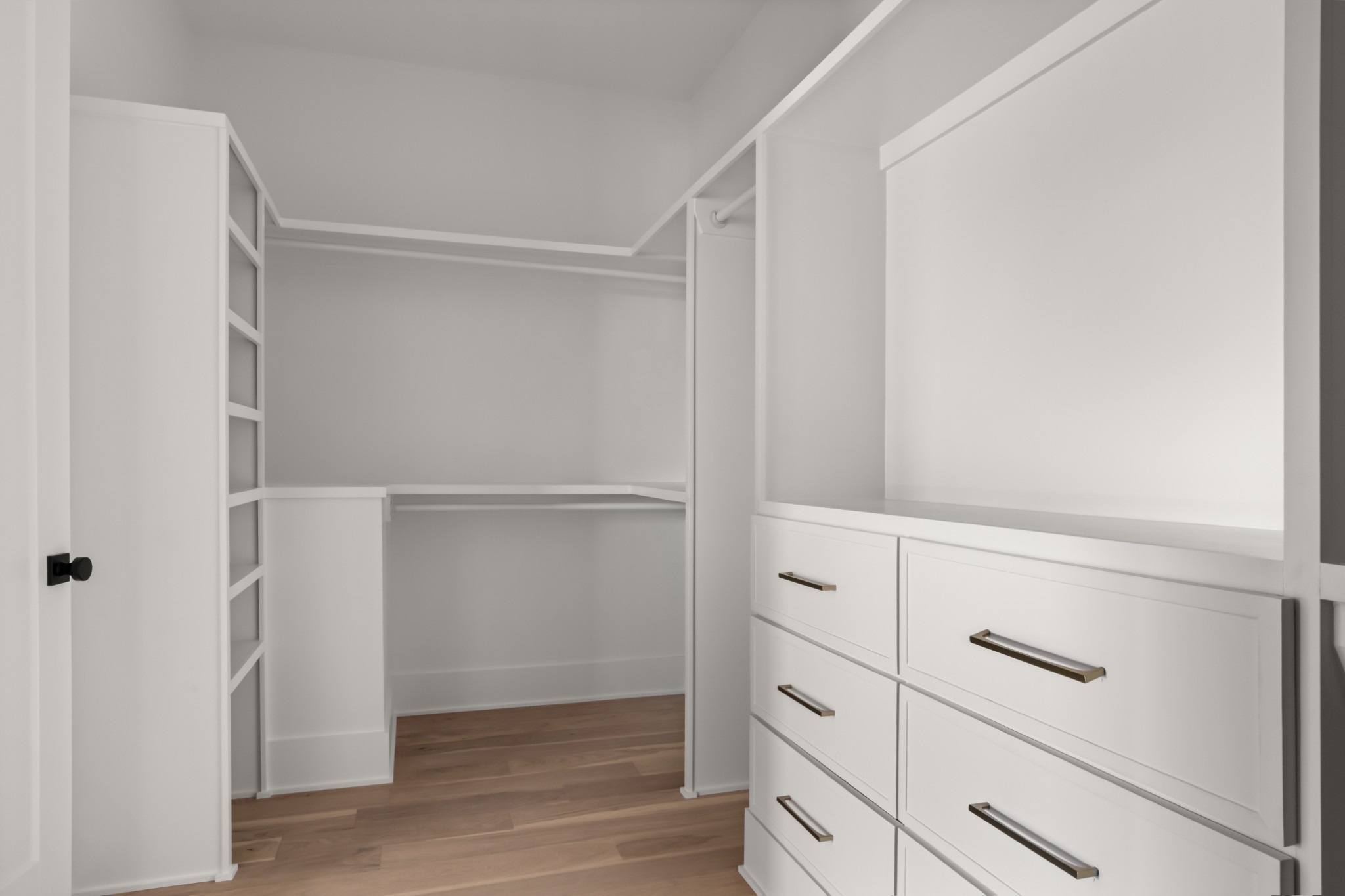 5817 Woodland Hills Dr