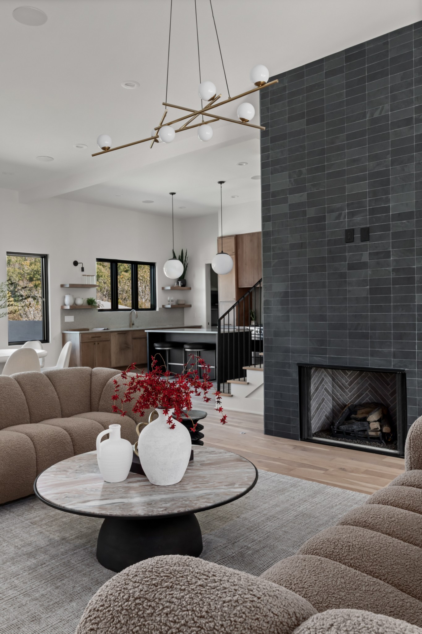 5817 Woodland Hills Dr