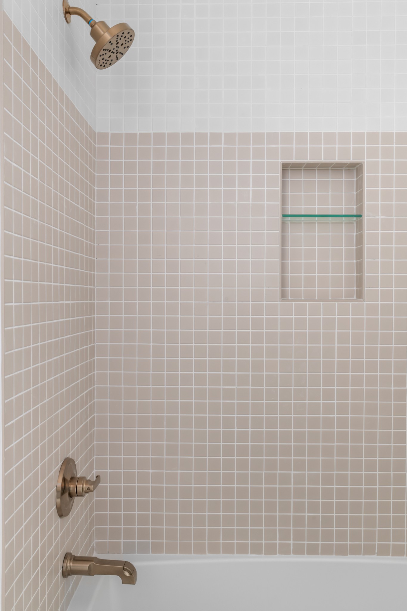 5817 Woodland Hills Dr