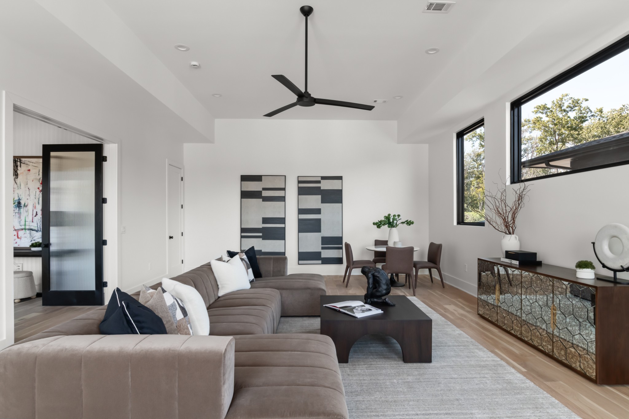 5817 Woodland Hills Dr