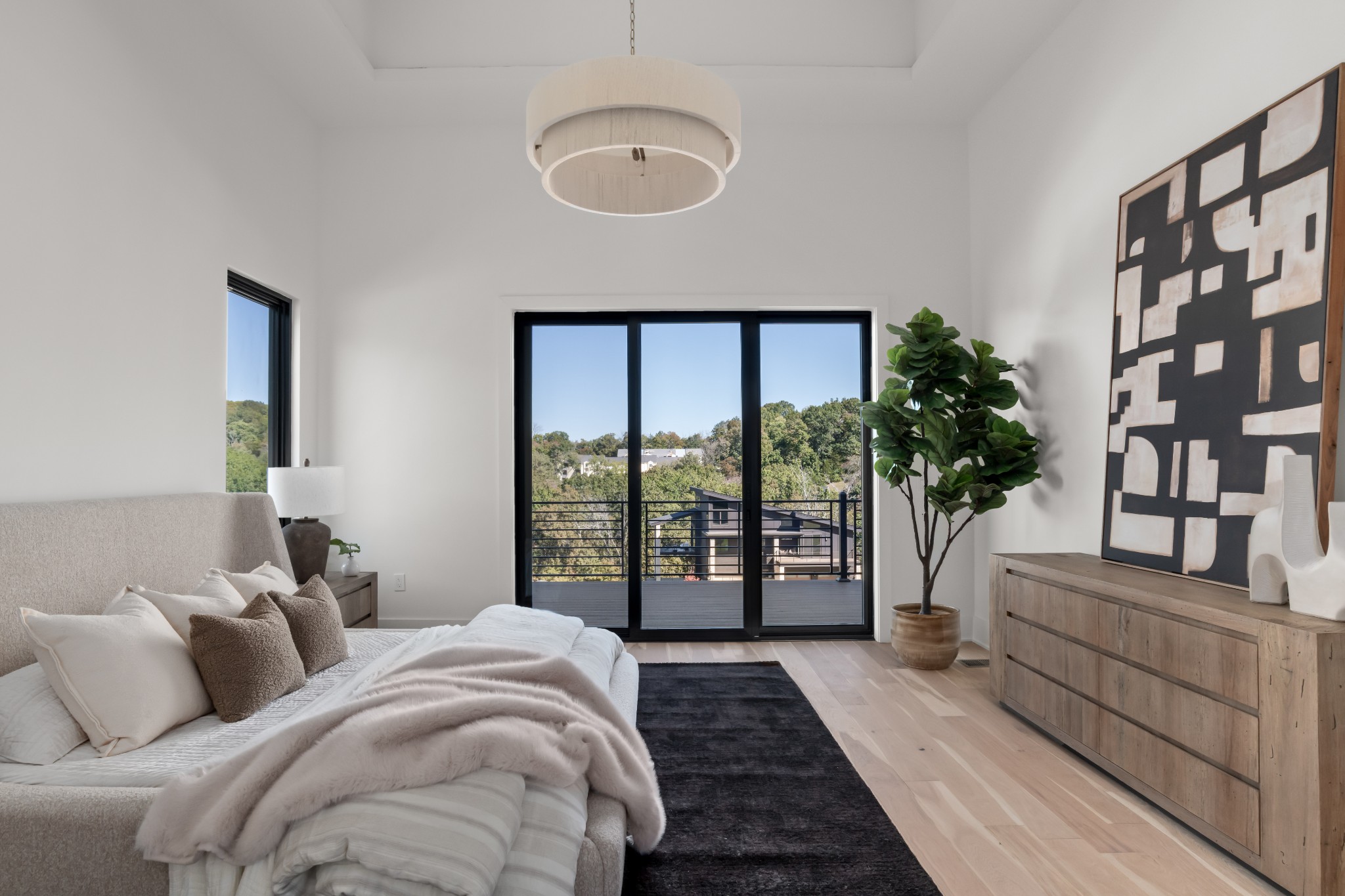 5817 Woodland Hills Dr