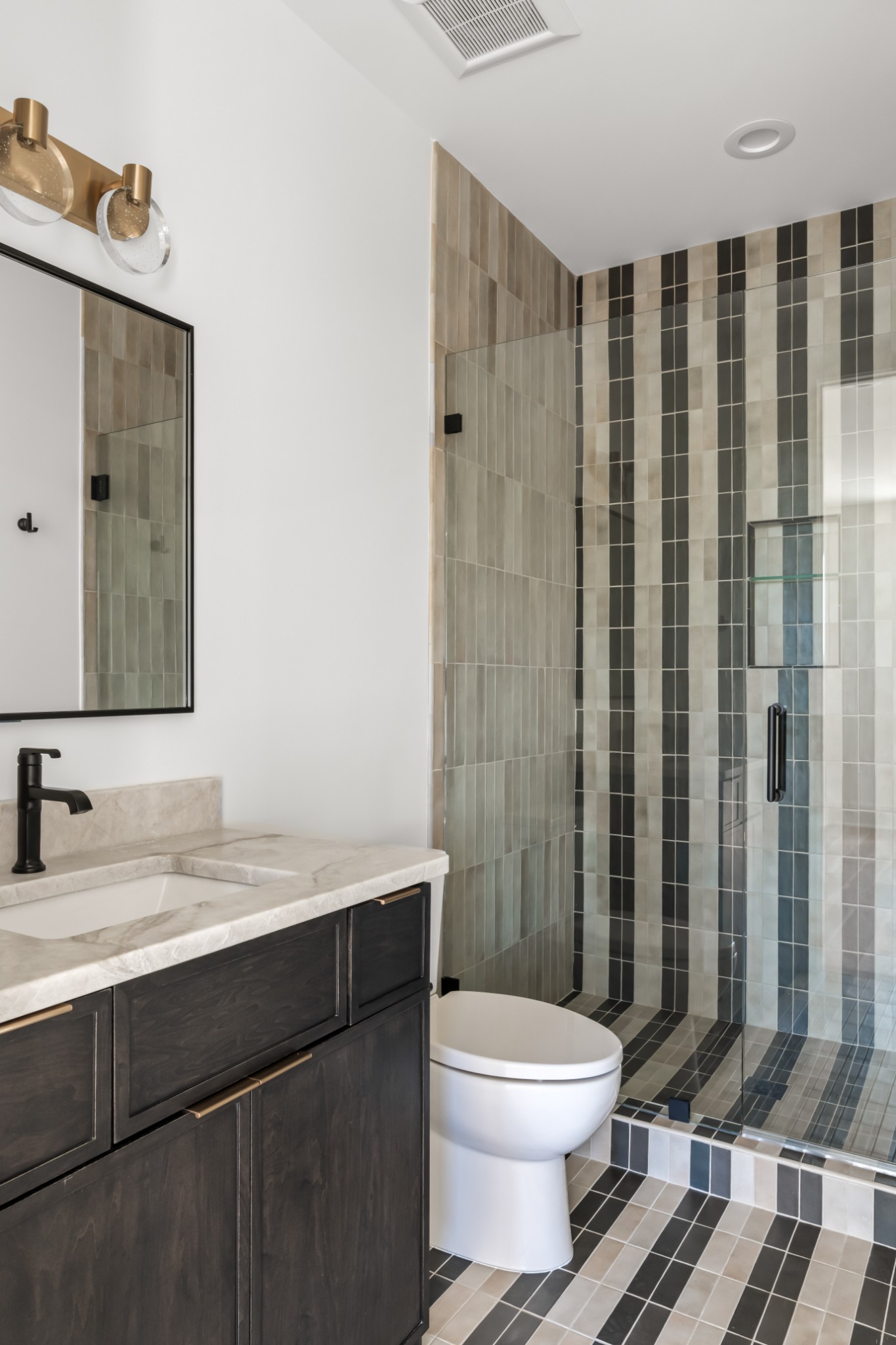 5817 Woodland Hills Dr