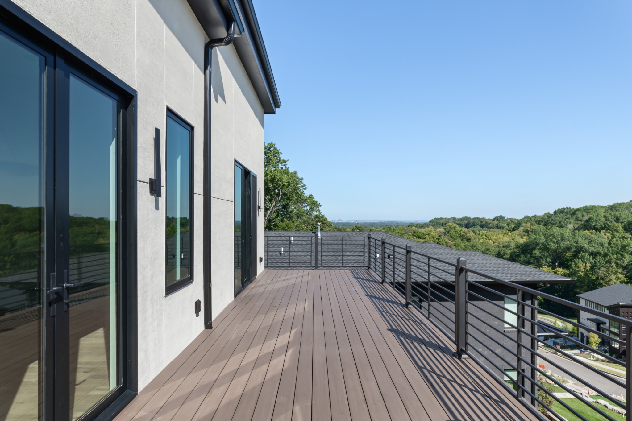 5817 Woodland Hills Dr