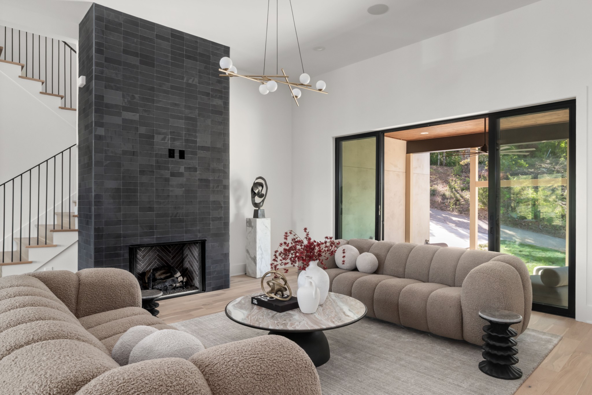 5817 Woodland Hills Dr