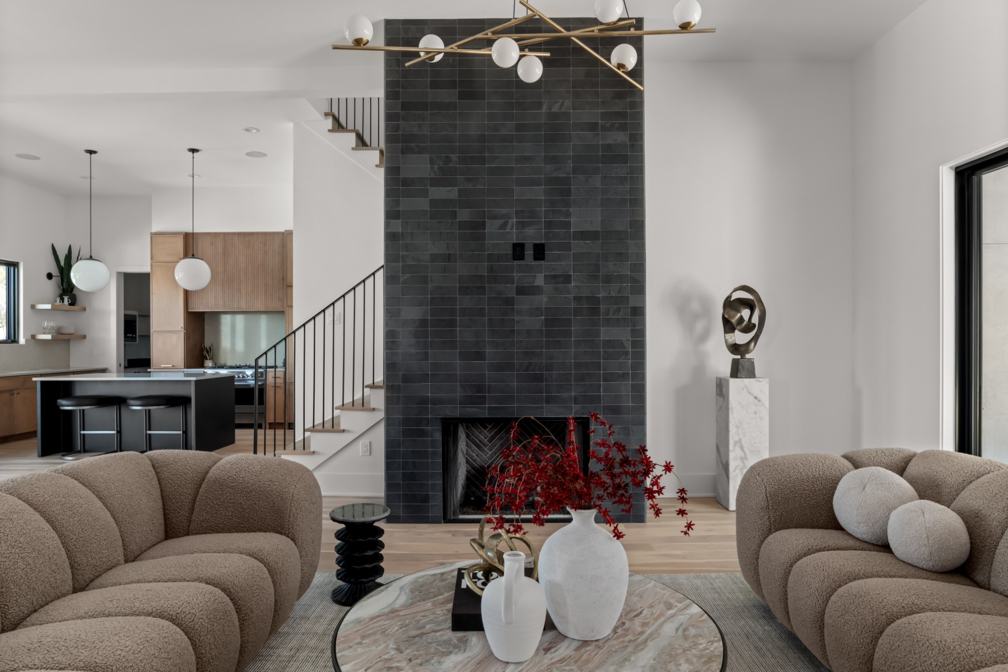 5817 Woodland Hills Dr