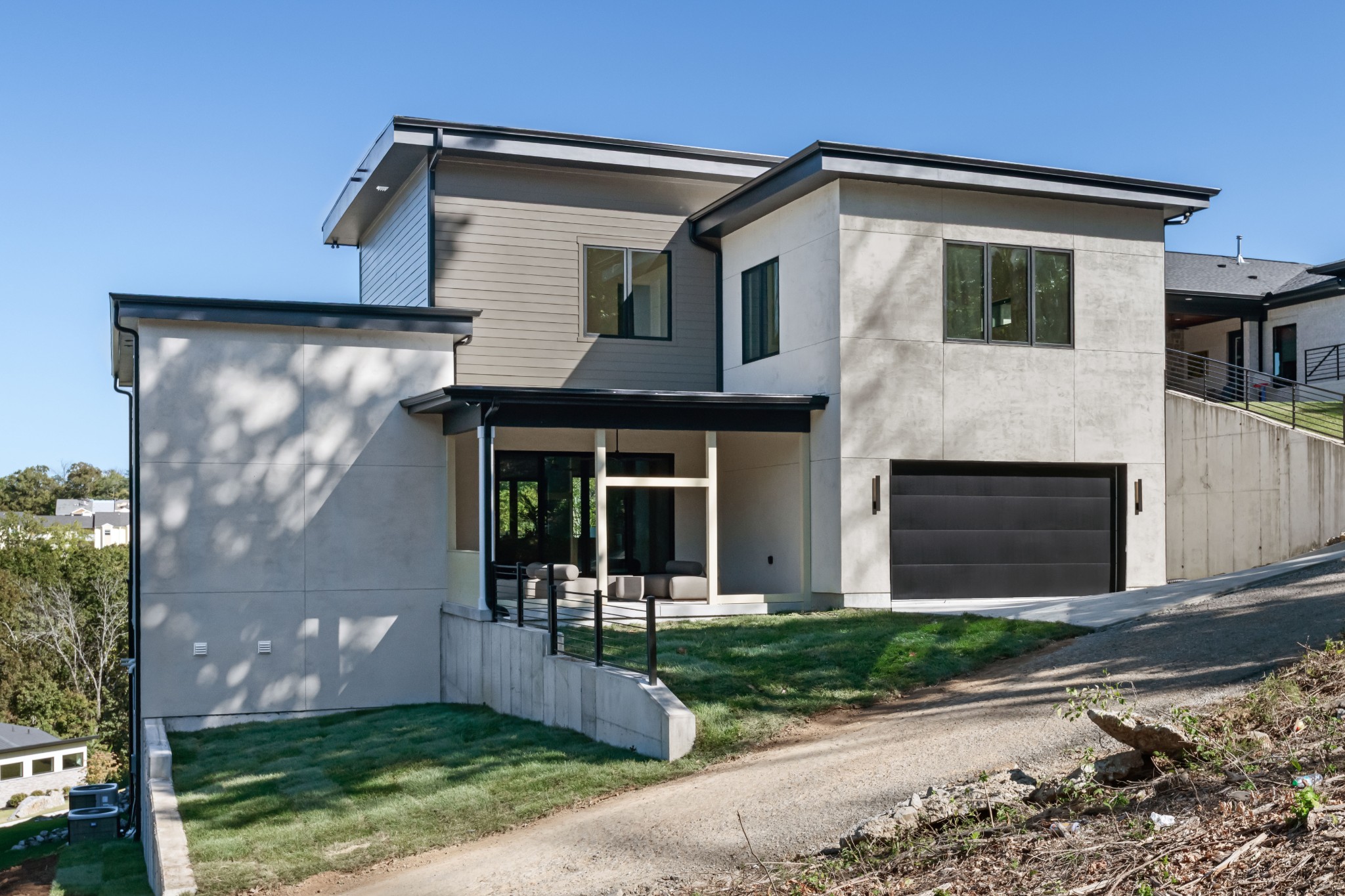 5817 Woodland Hills Dr