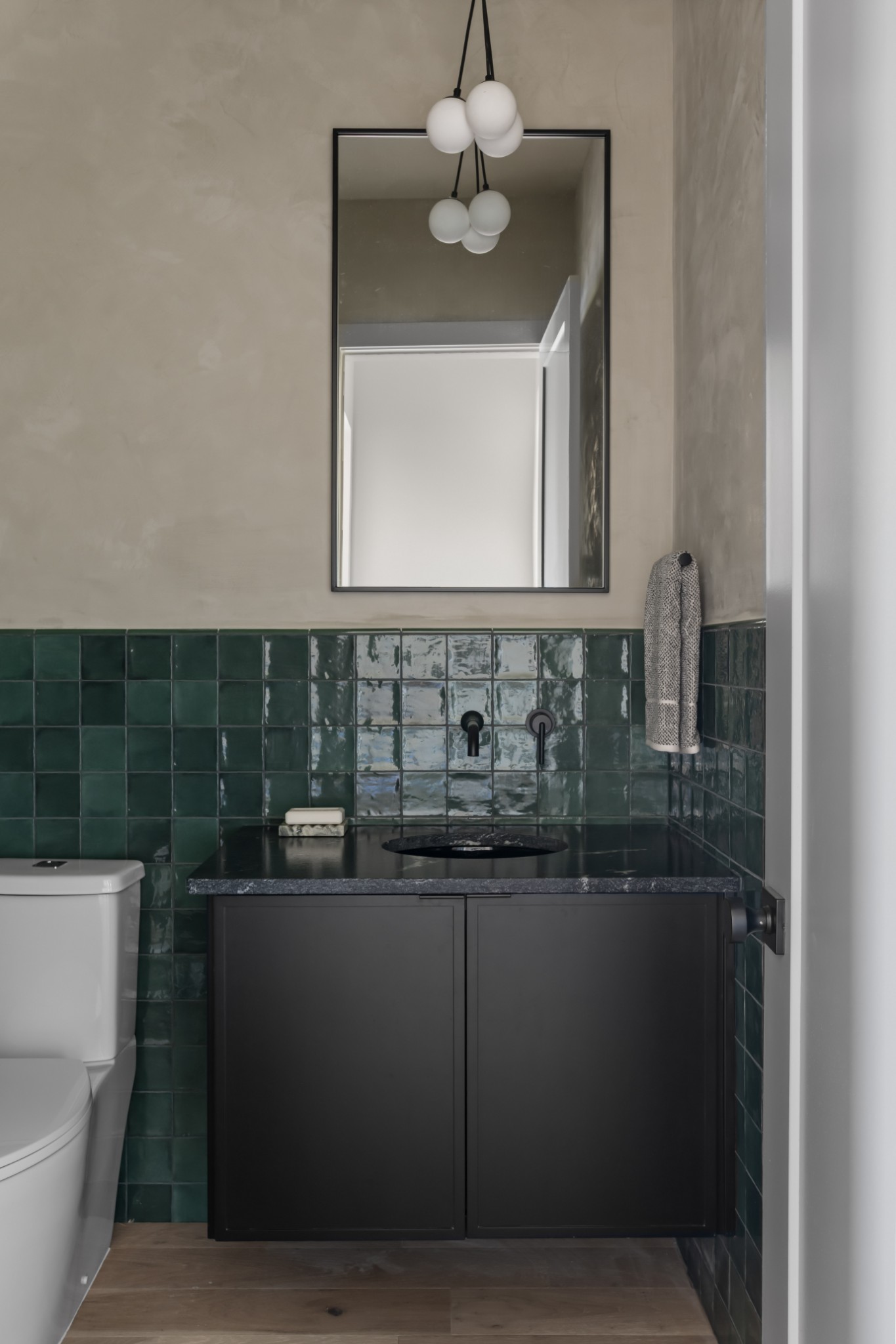 5817 Woodland Hills Dr