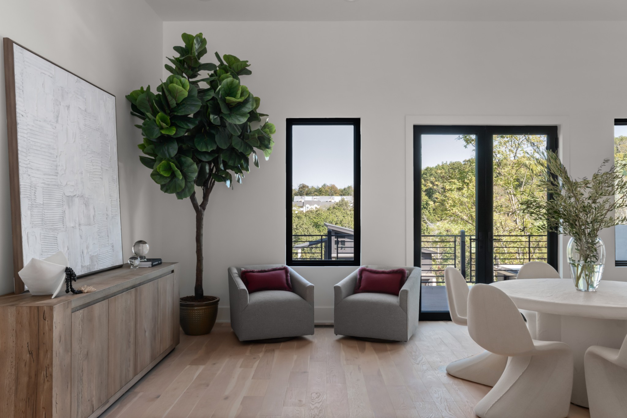 5817 Woodland Hills Dr