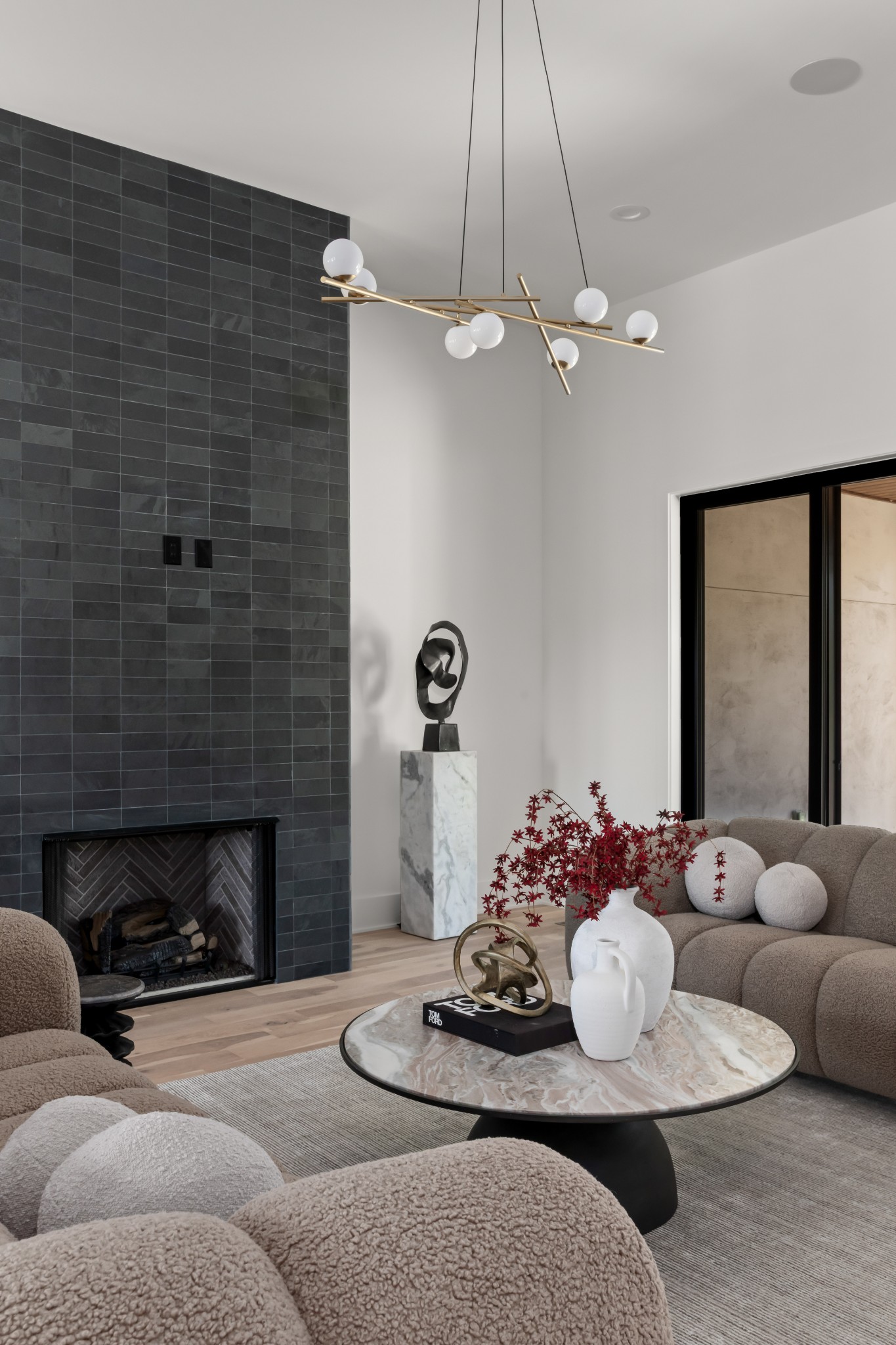 5817 Woodland Hills Dr