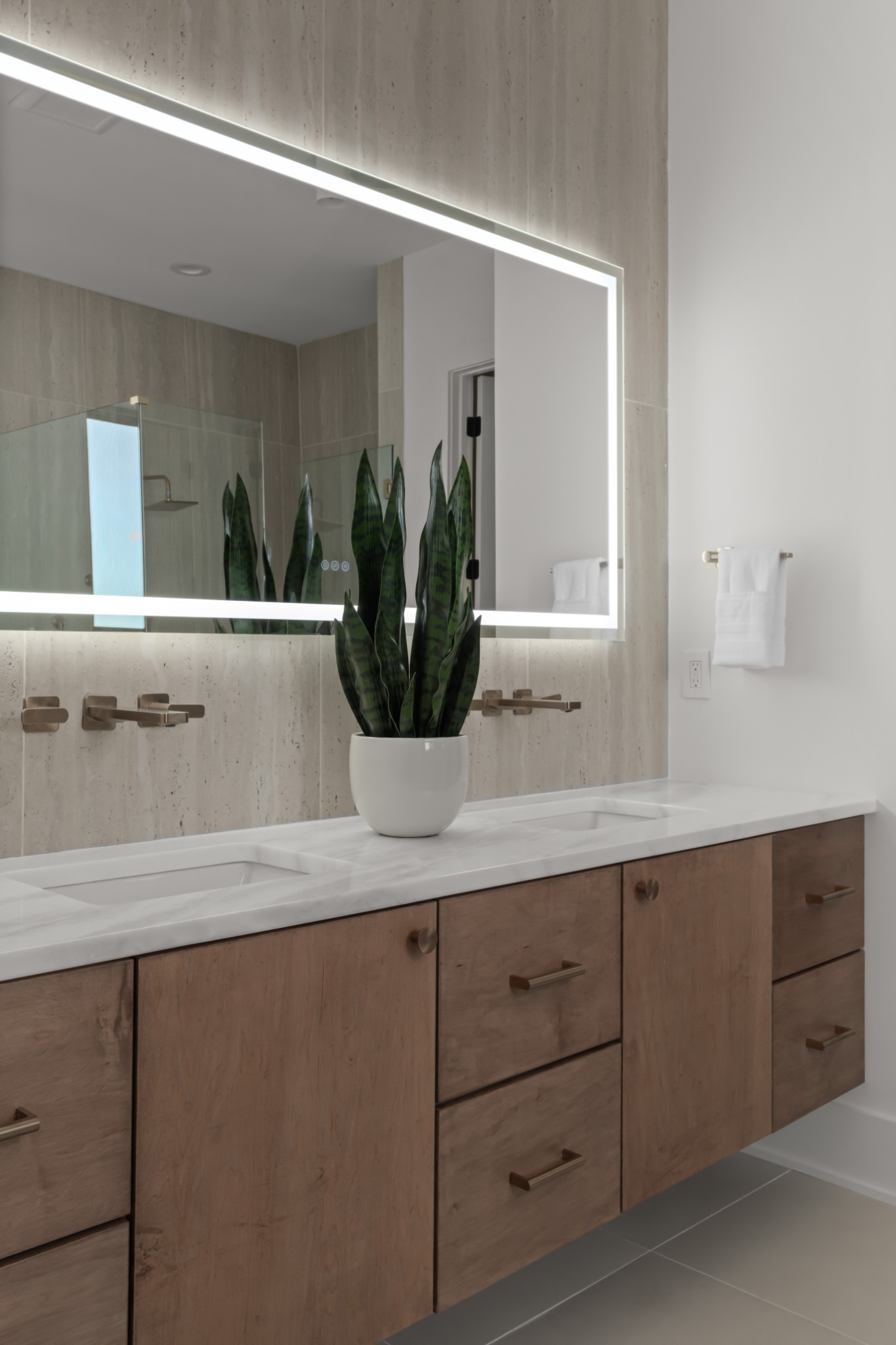 5817 Woodland Hills Dr