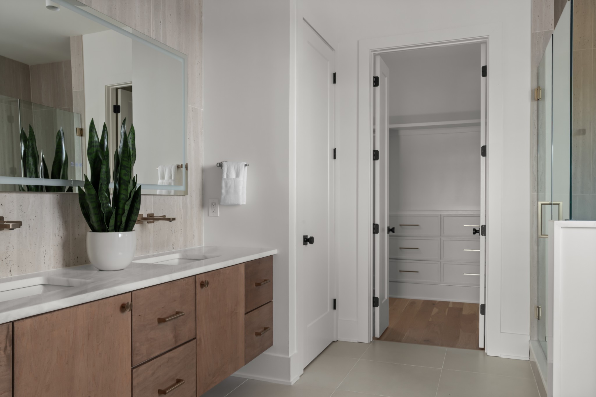 5817 Woodland Hills Dr