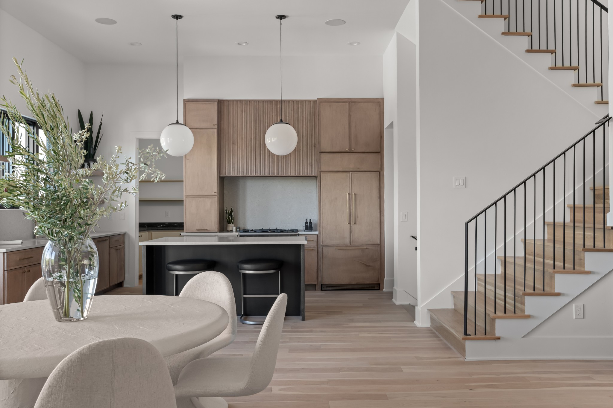 5817 Woodland Hills Dr