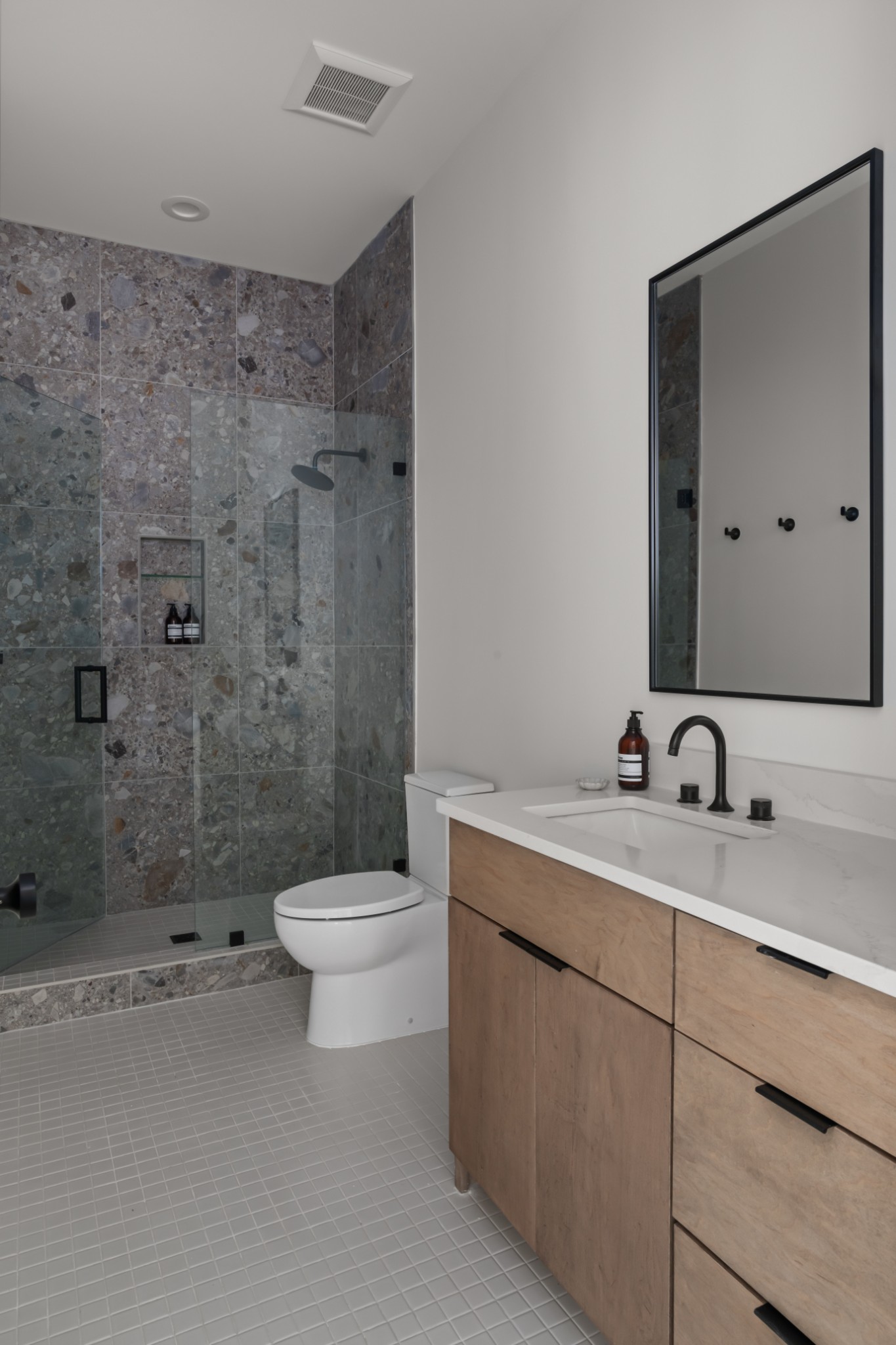 5817 Woodland Hills Dr