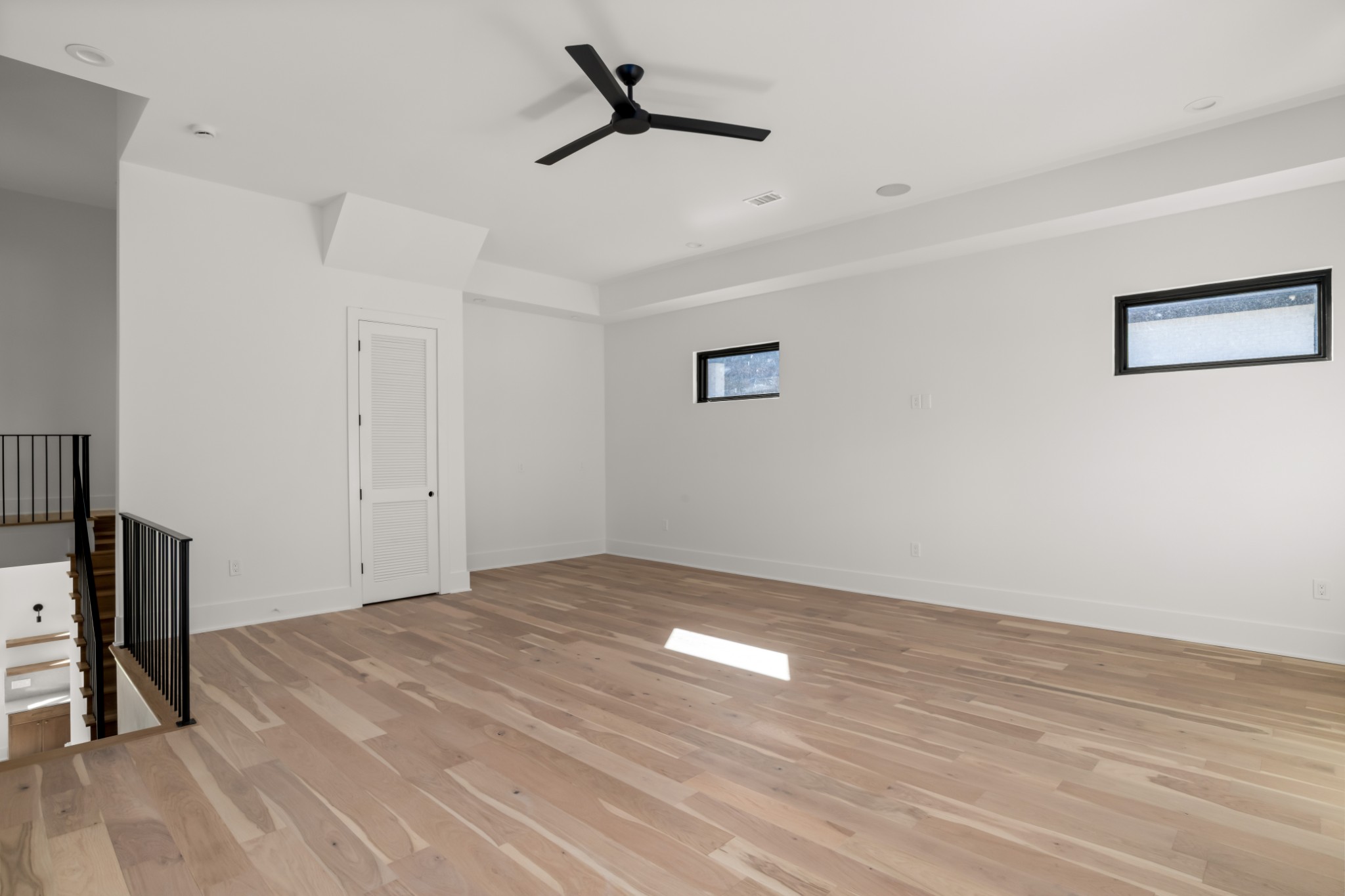 5817 Woodland Hills Dr