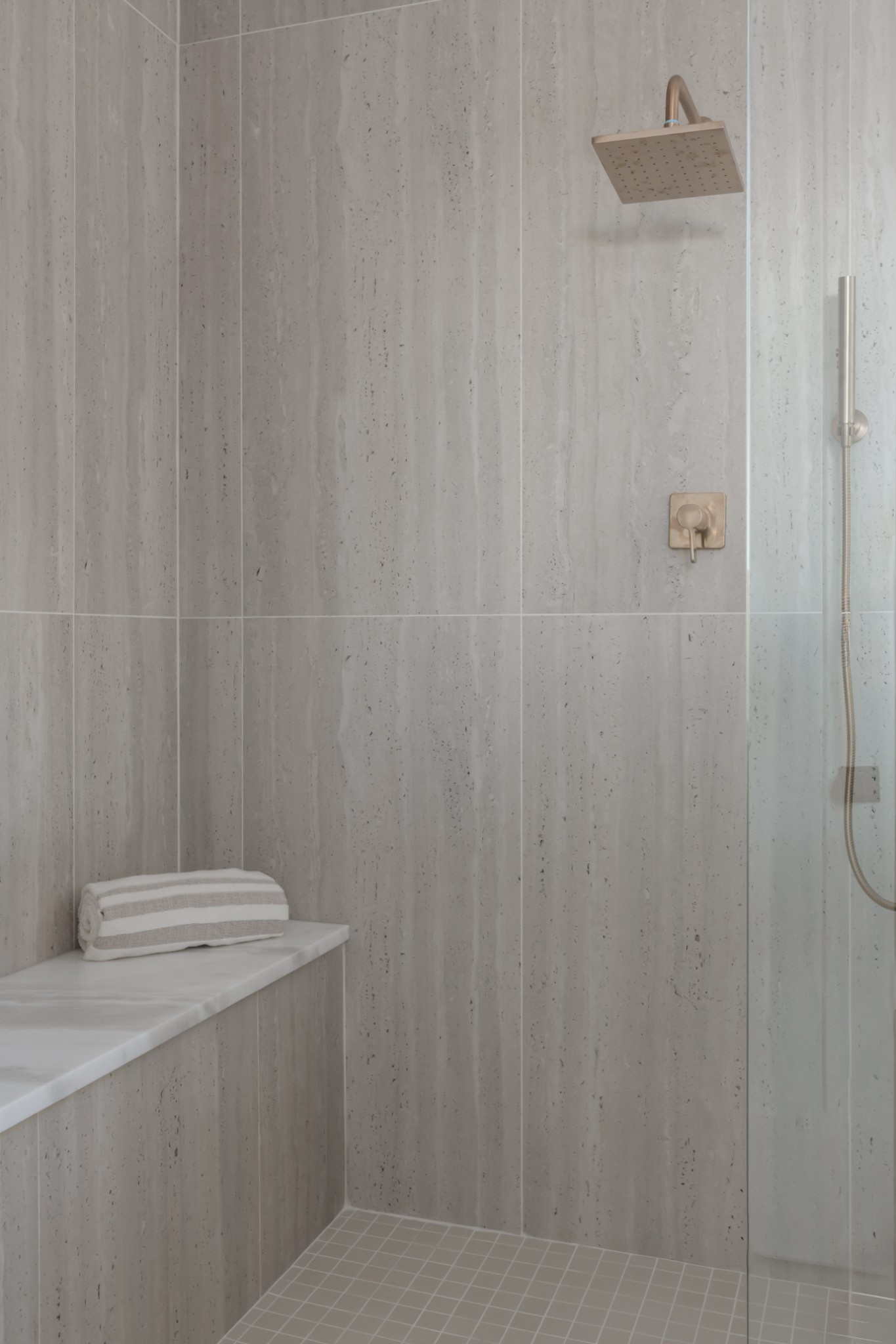 5817 Woodland Hills Dr