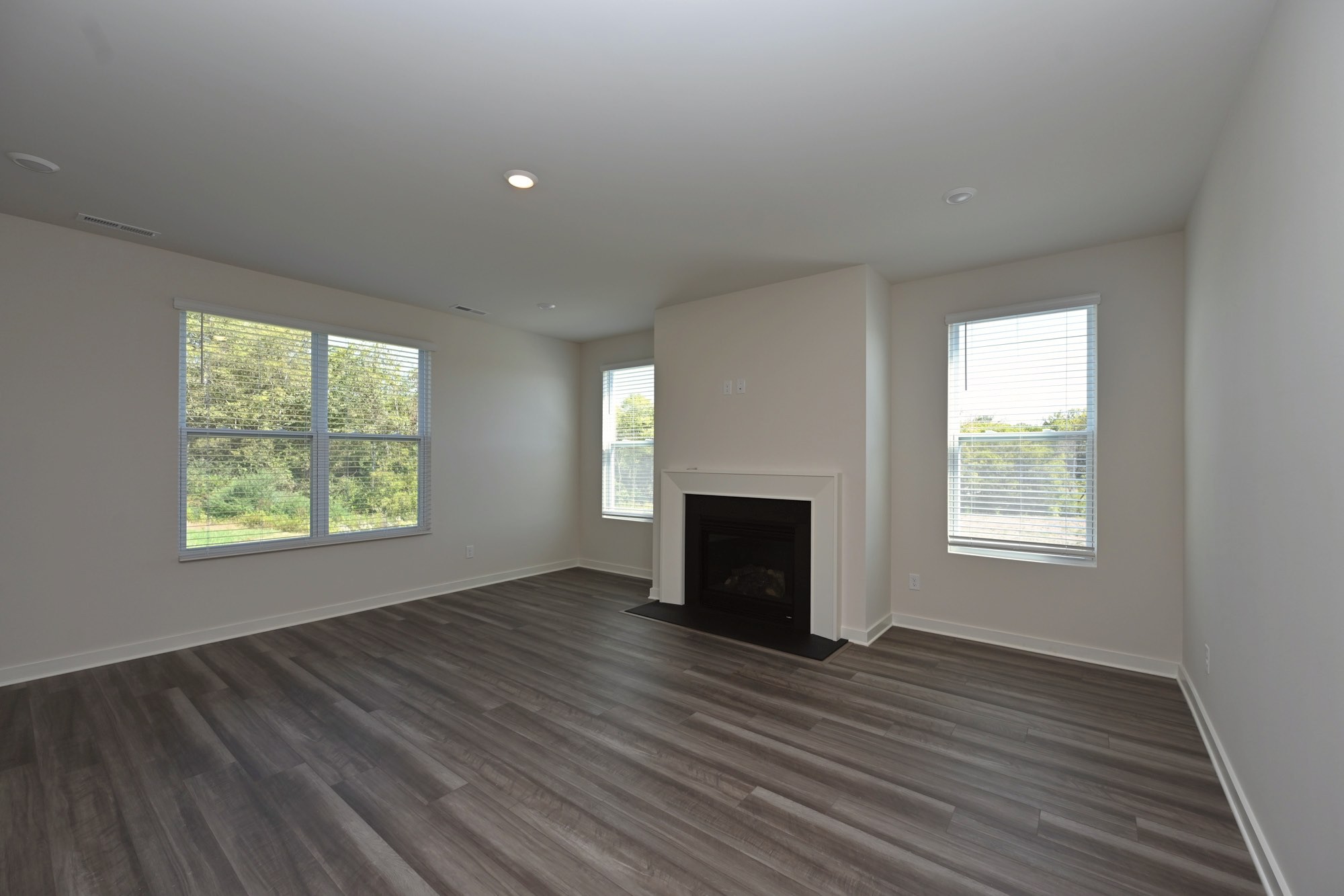 102 Crosby Dr