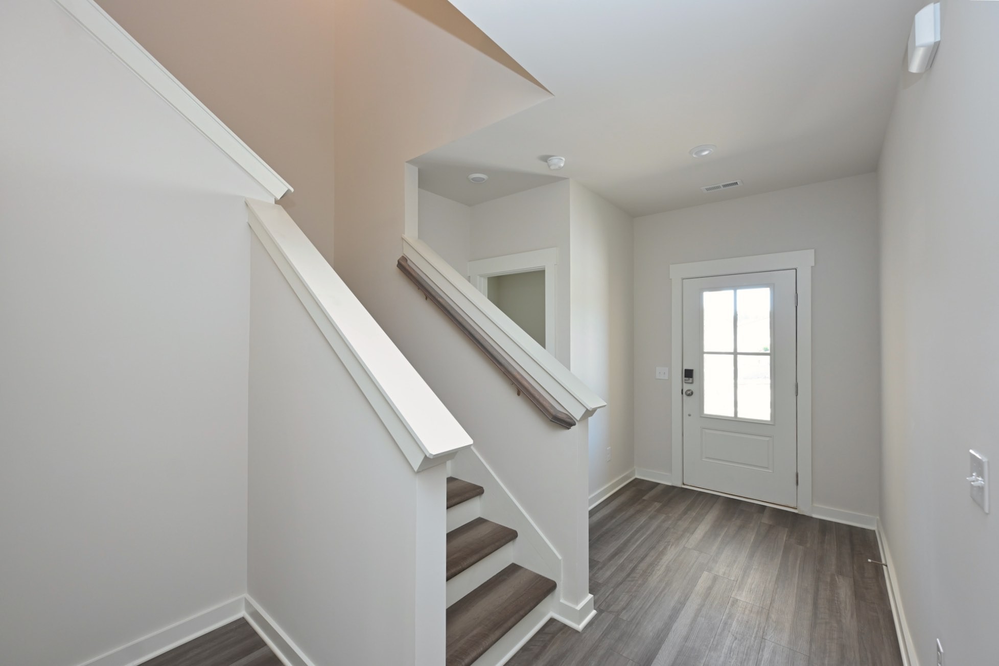 102 Crosby Dr