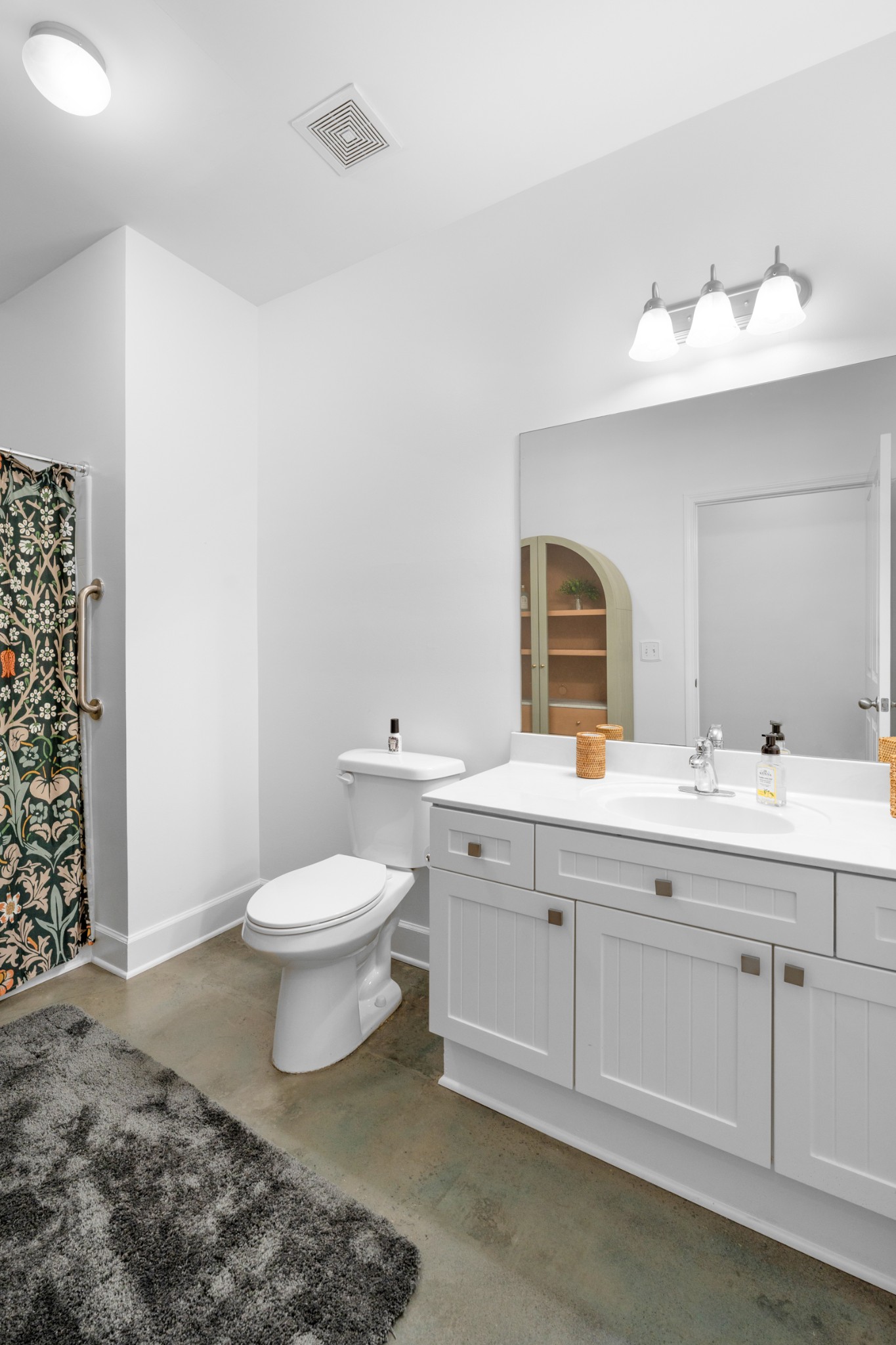 7219 Althorp Way Unit: L4